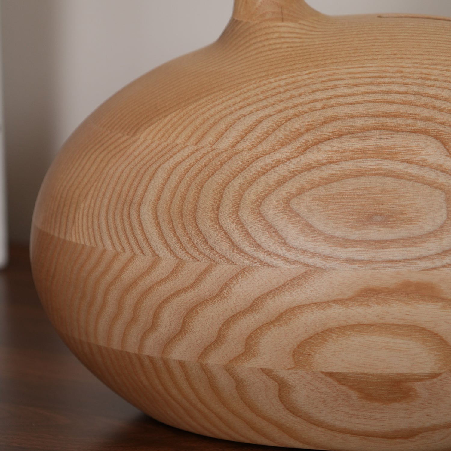 Snail Table Lamp - Blowlighting