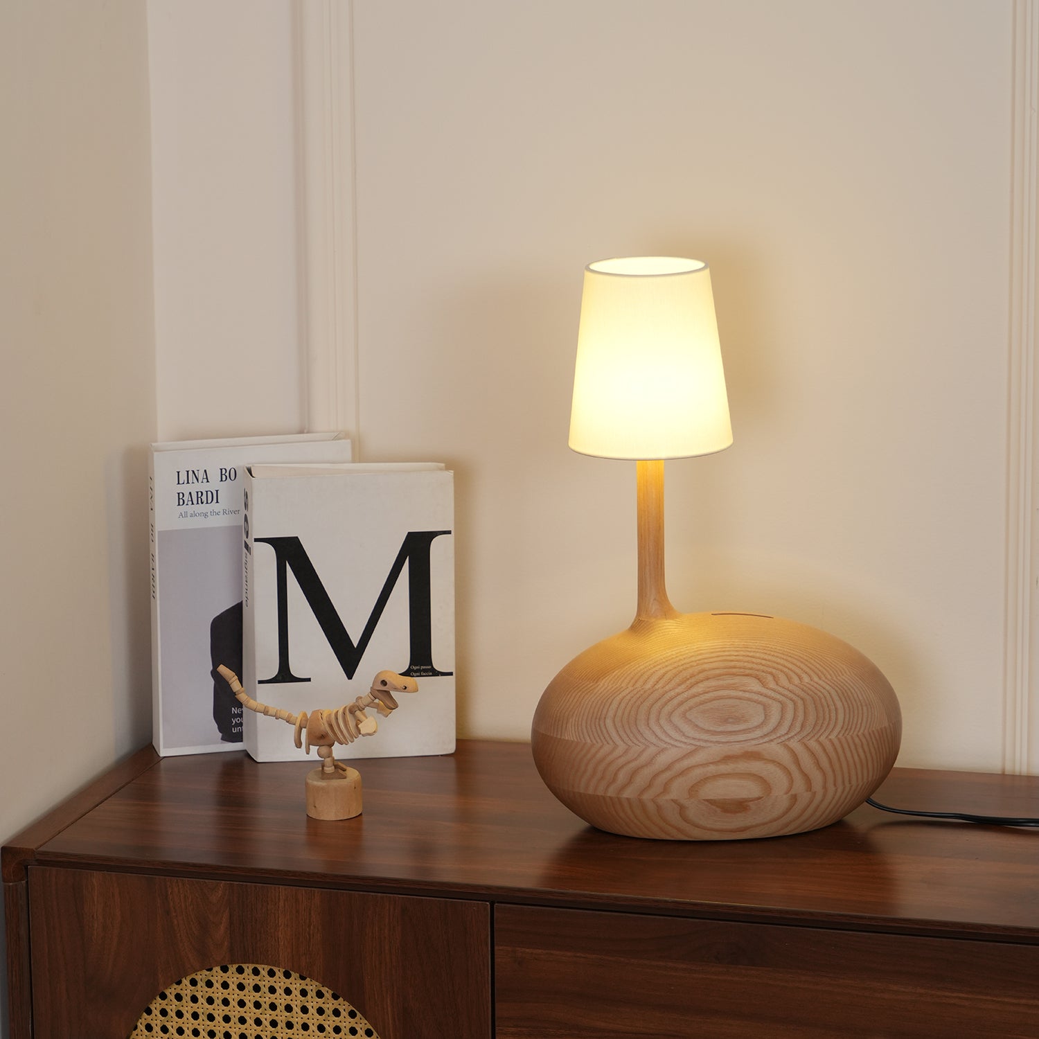 Snail Table Lamp - Blowlighting