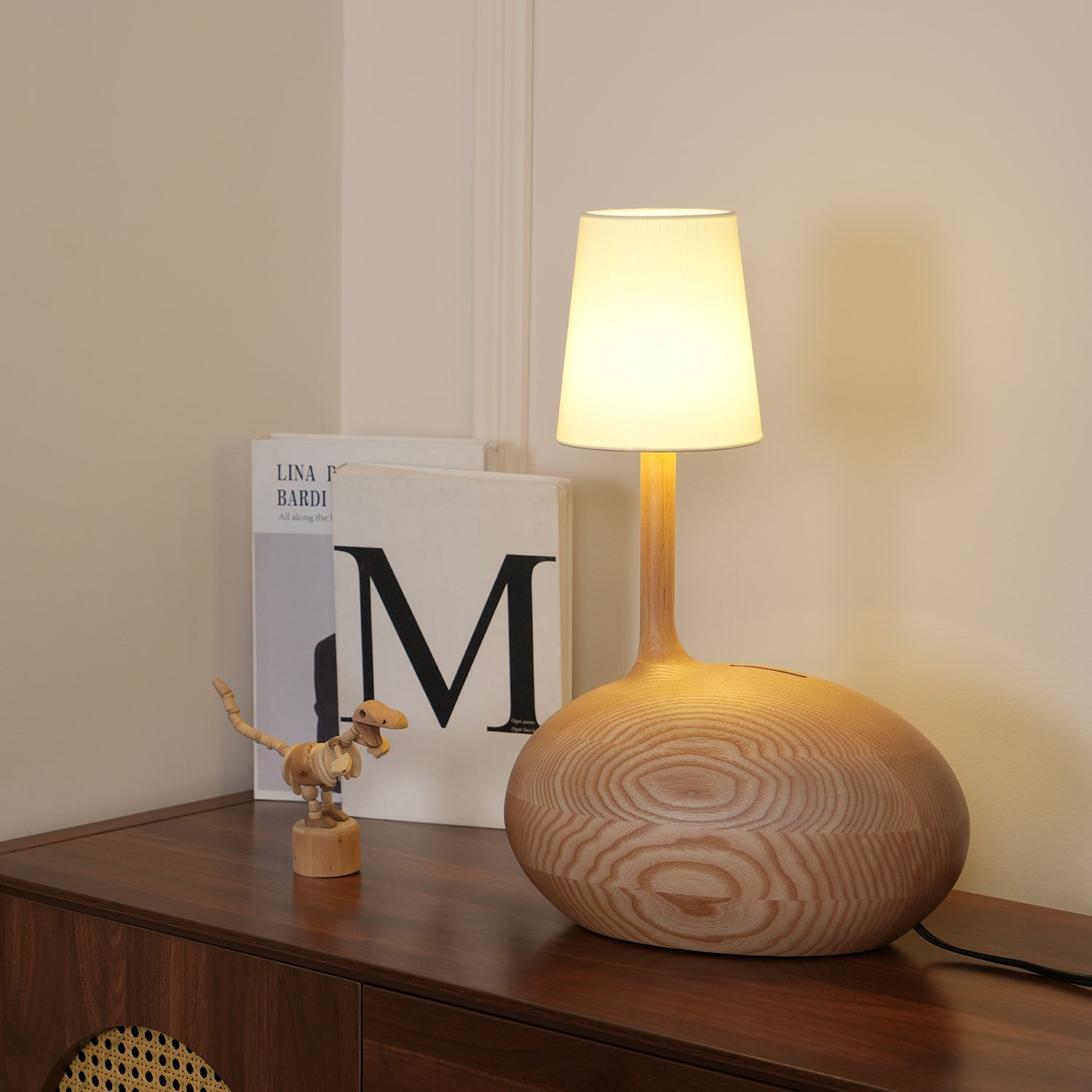 Snail Table Lamp - Blowlighting