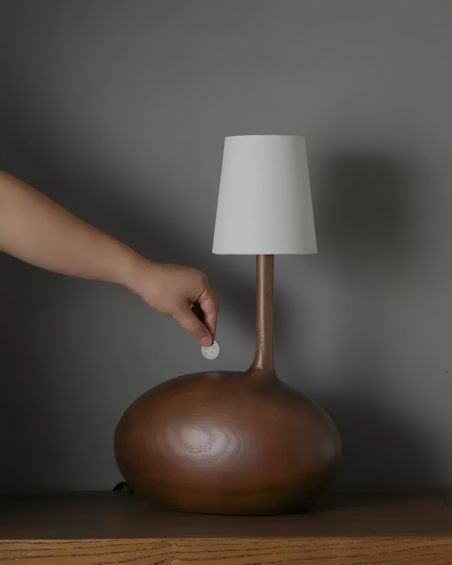 Snail Table Lamp - Blowlighting