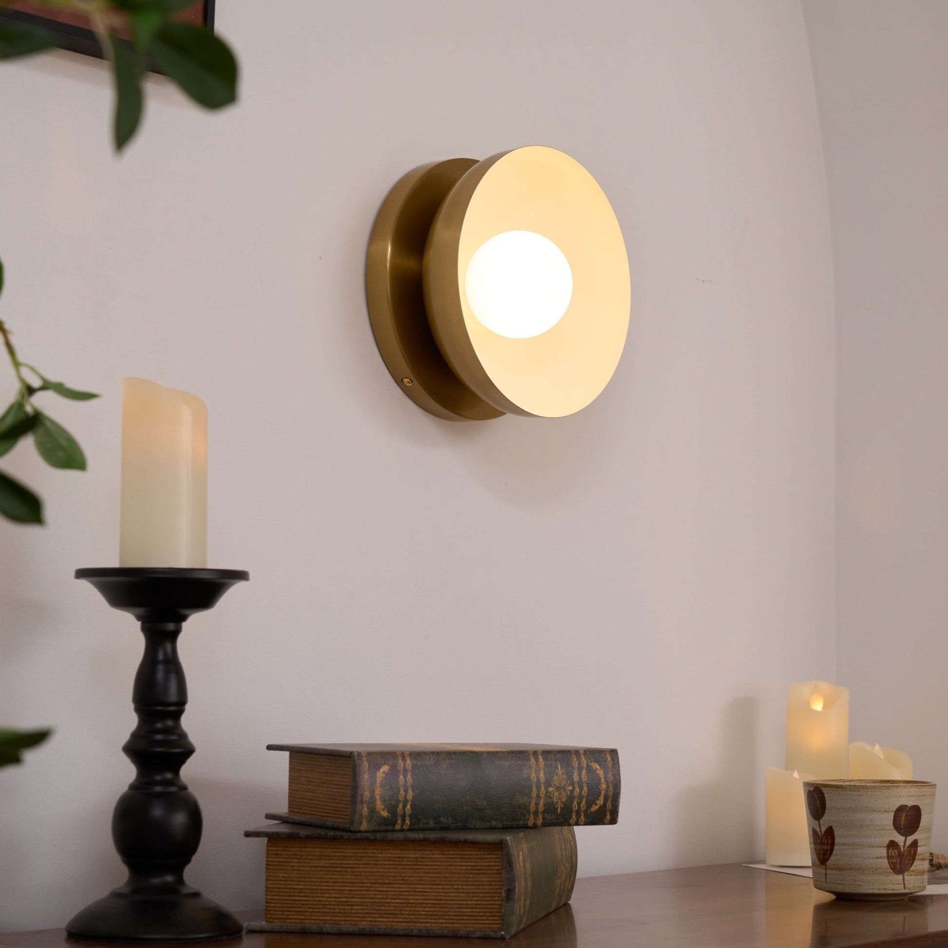 Vethaora Modern Minimalist Solar Eclipse Brass Glass Wall Light - Blowlighting