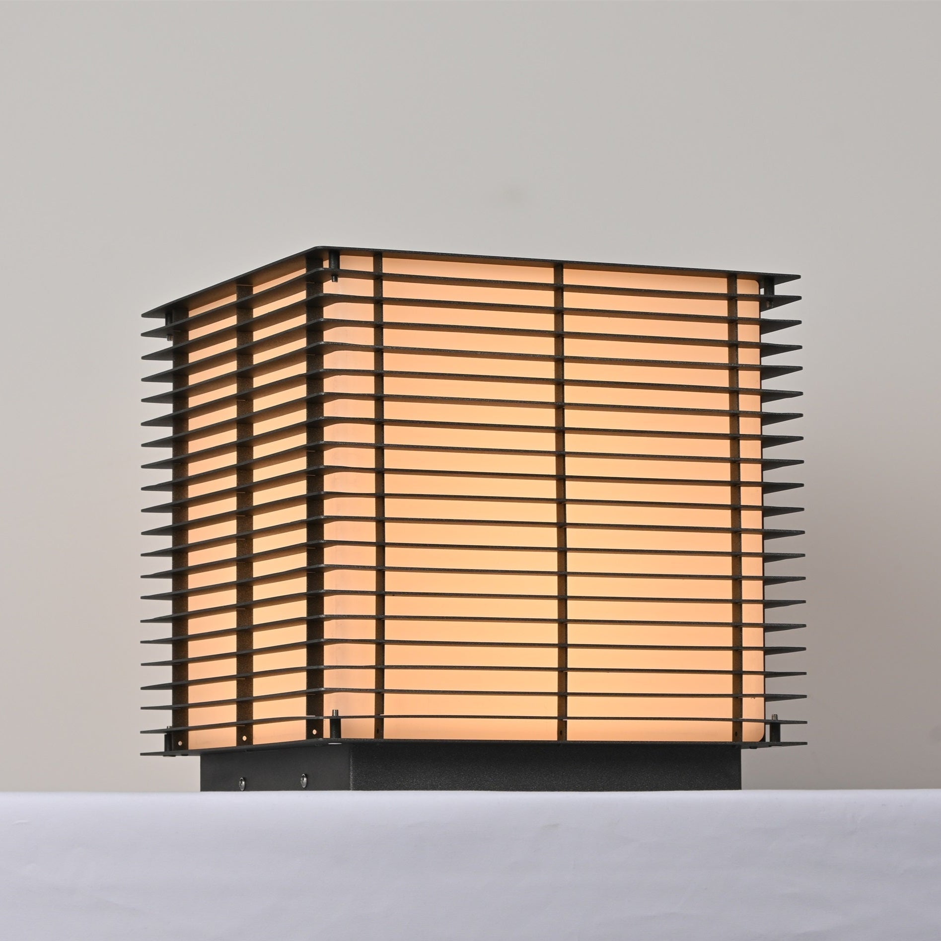 Solar Grid Outdoor Light - Blowlighting