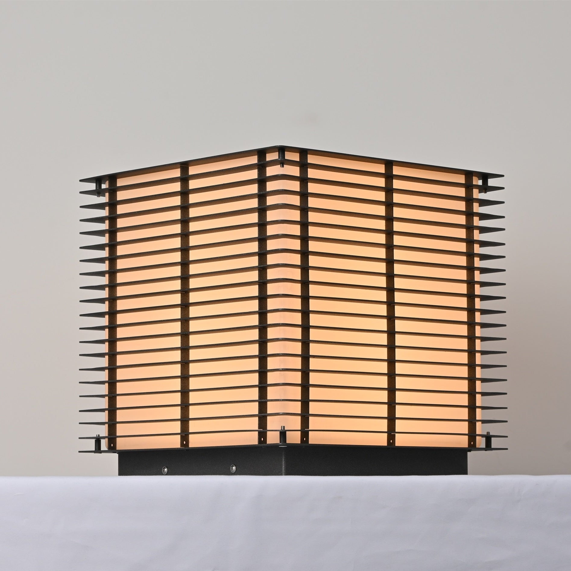 Solar Grid Outdoor Light - Blowlighting