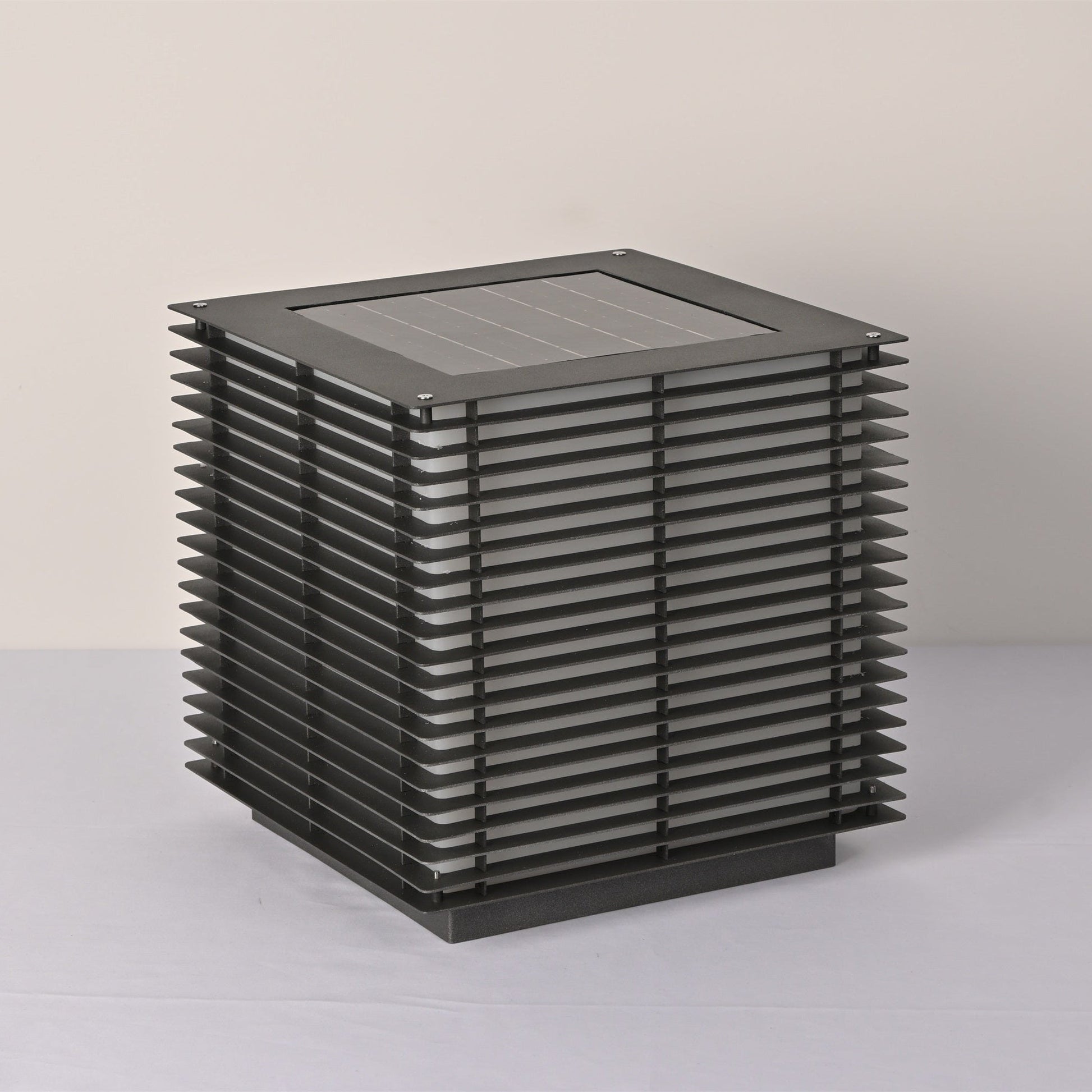 Solar Grid Outdoor Light - Blowlighting
