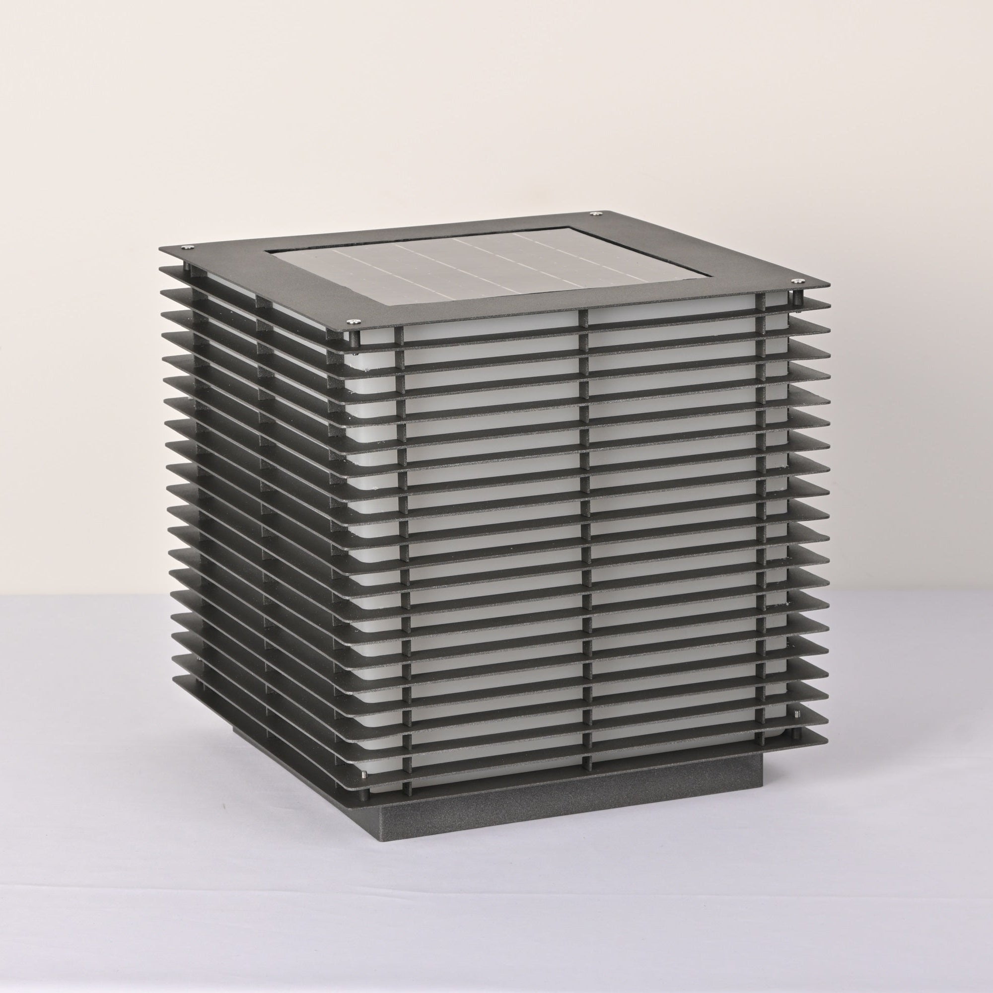 Solar Grid Outdoor Light - Blowlighting