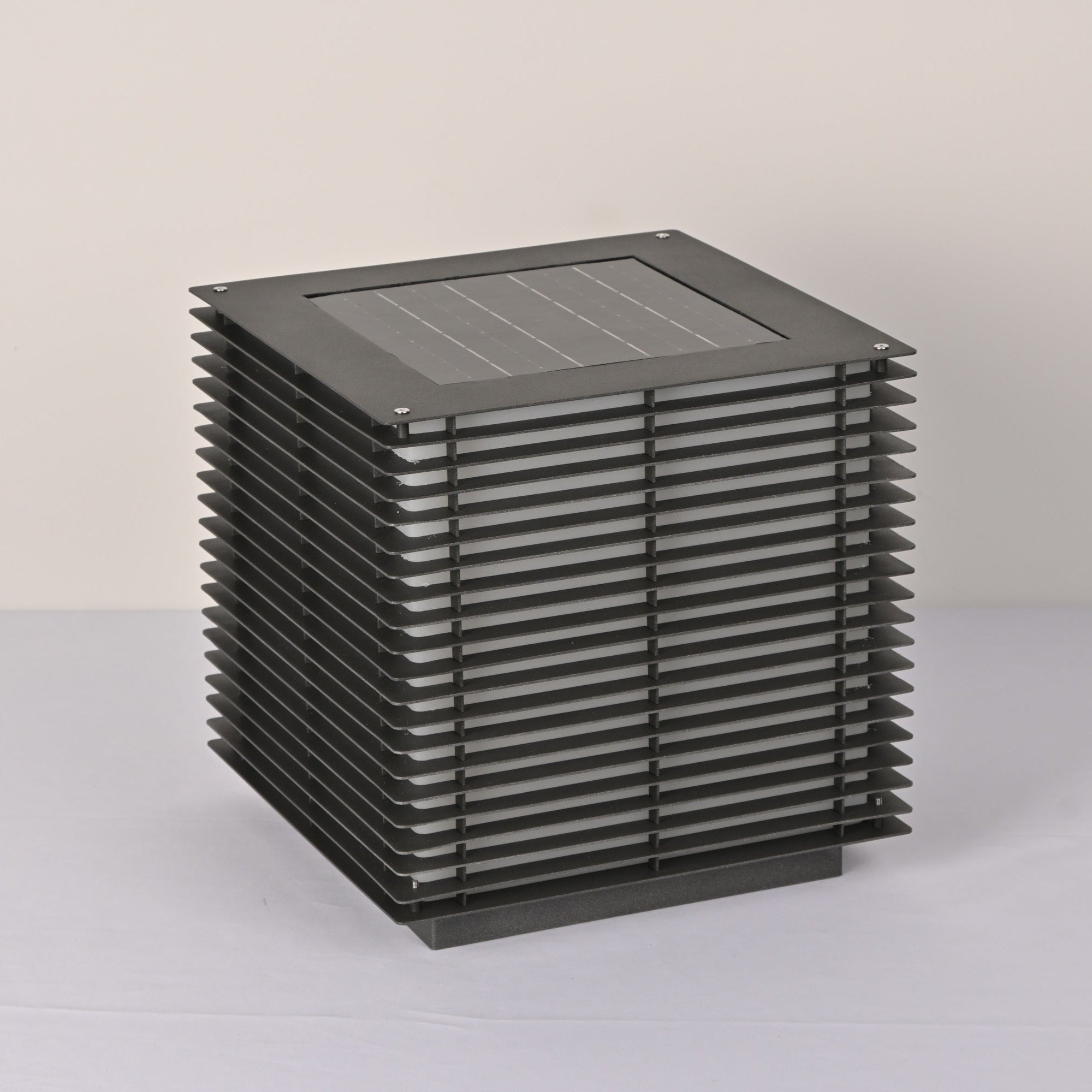 Solar Grid Outdoor Light - Blowlighting