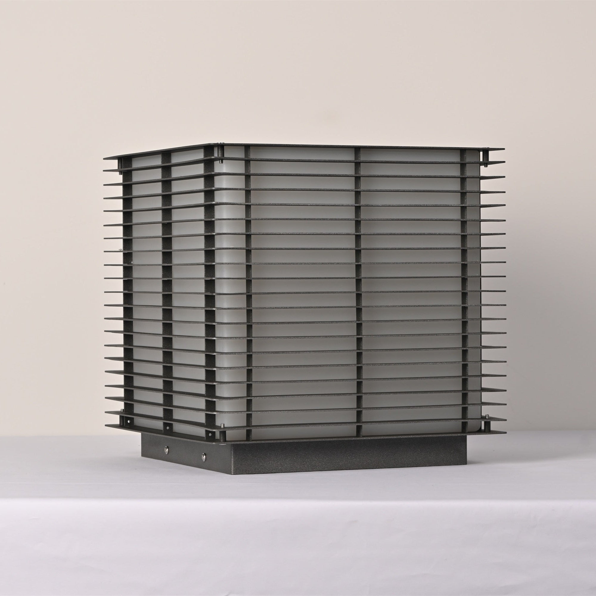 Solar Grid Outdoor Light - Blowlighting