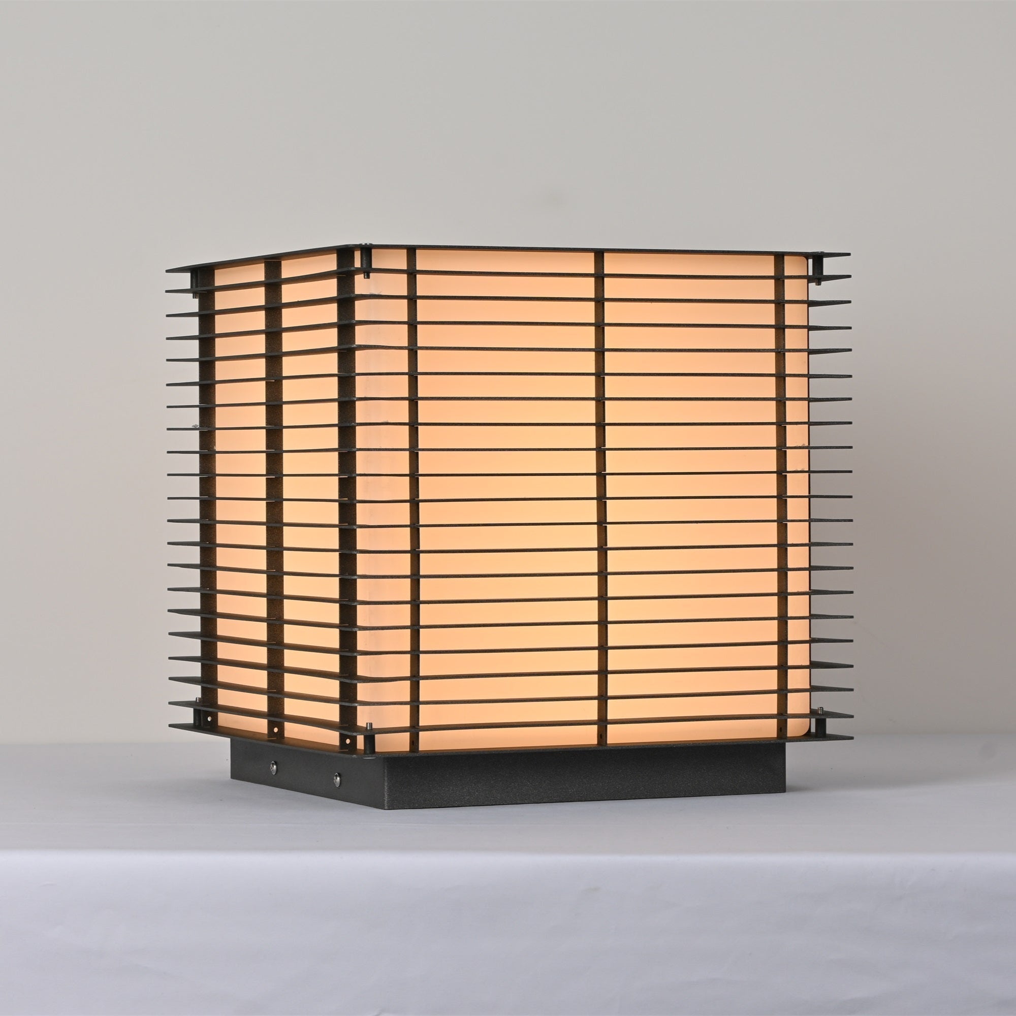 Solar Grid Outdoor Light - Blowlighting