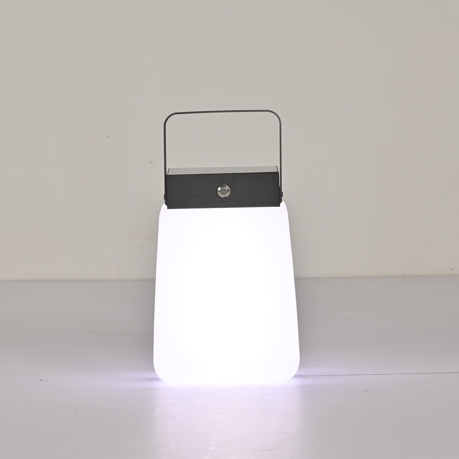 Solara Edge Lantern Outdoor Lamp - Blowlighting