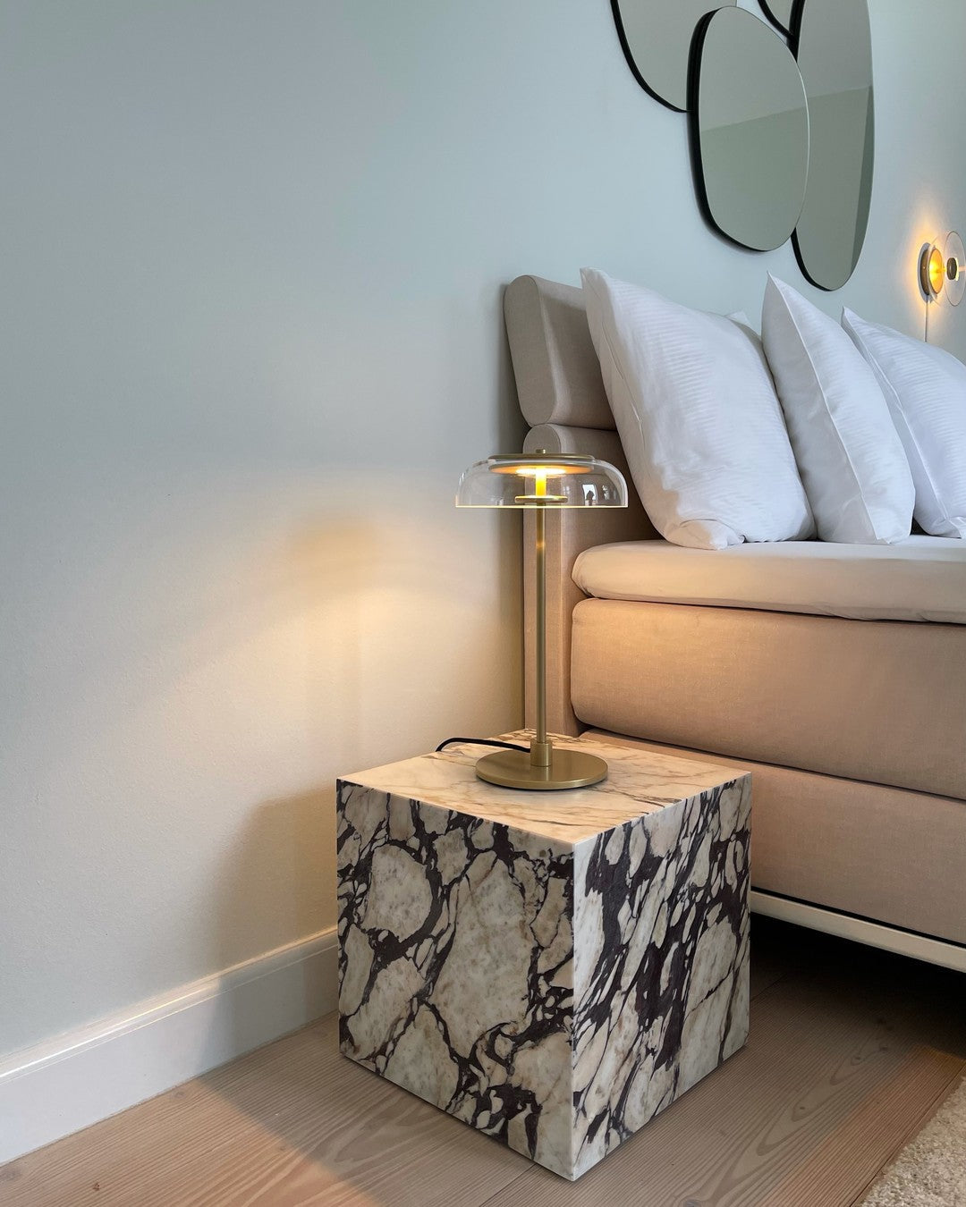 Solara Table Lamp - Blowlighting
