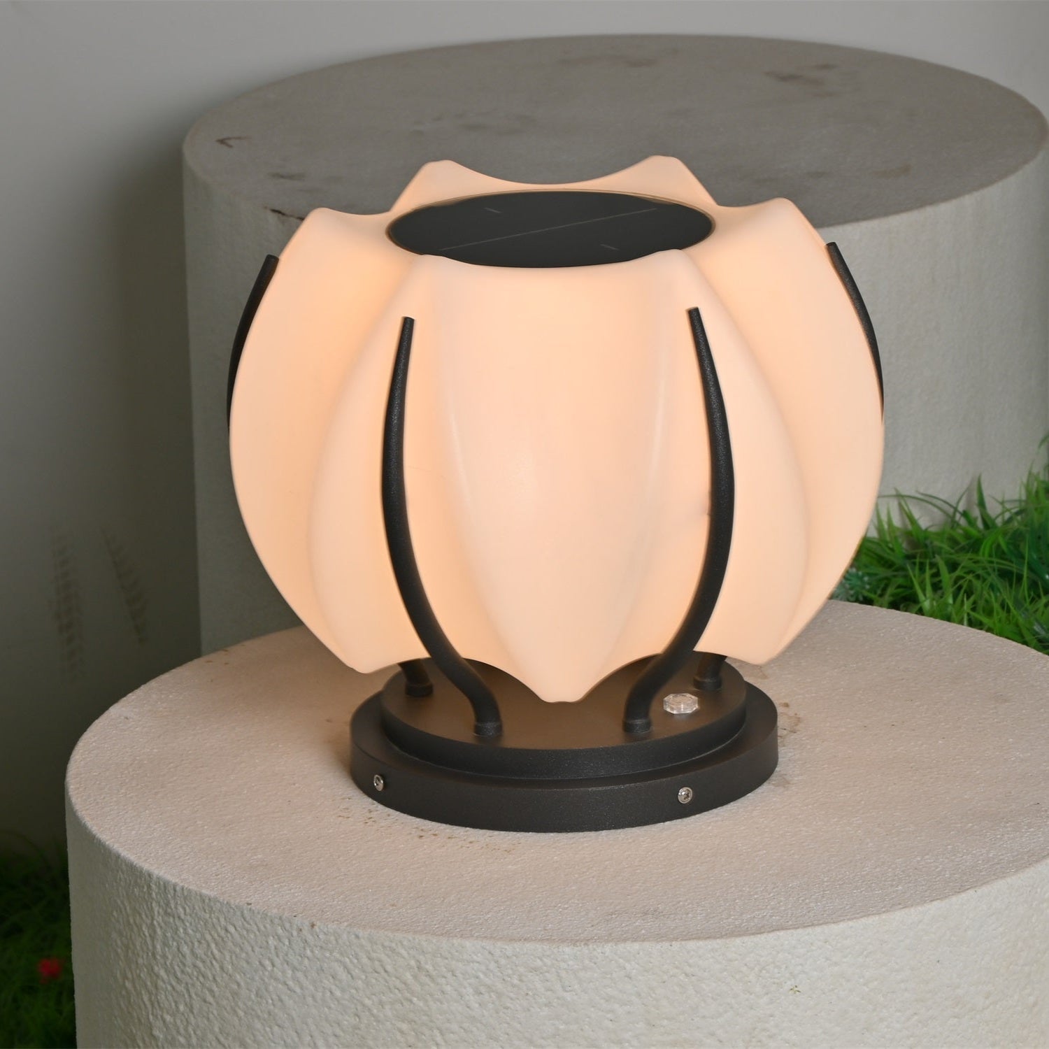 Solflora Bloom Solar Light - Blowlighting
