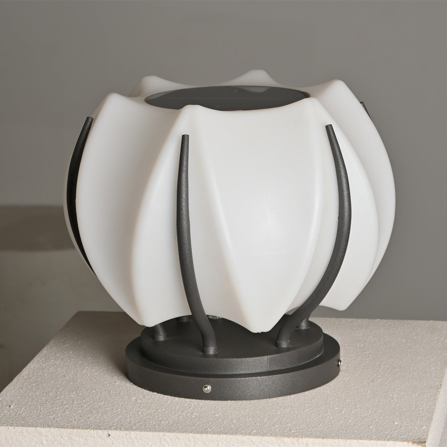Solflora Bloom Solar Light - Blowlighting