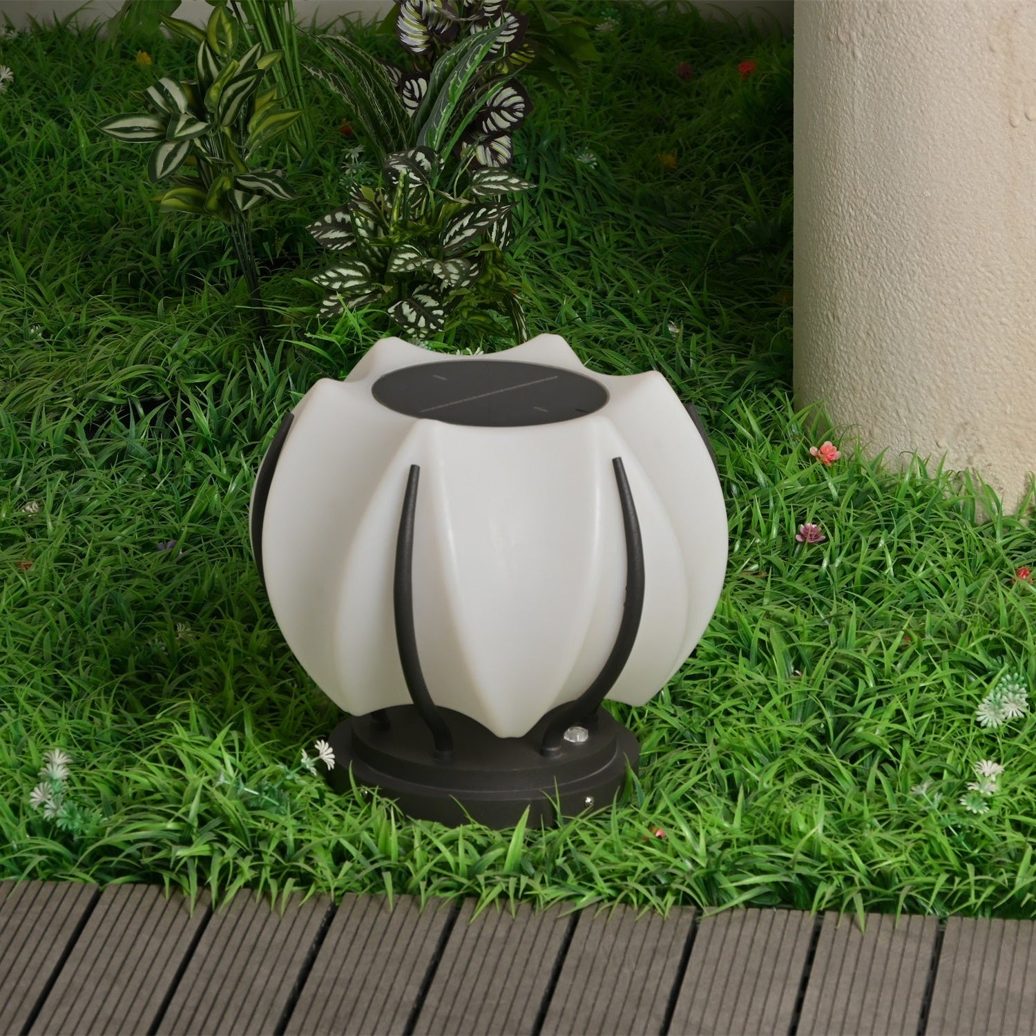 Solflora Bloom Solar Light - Blowlighting
