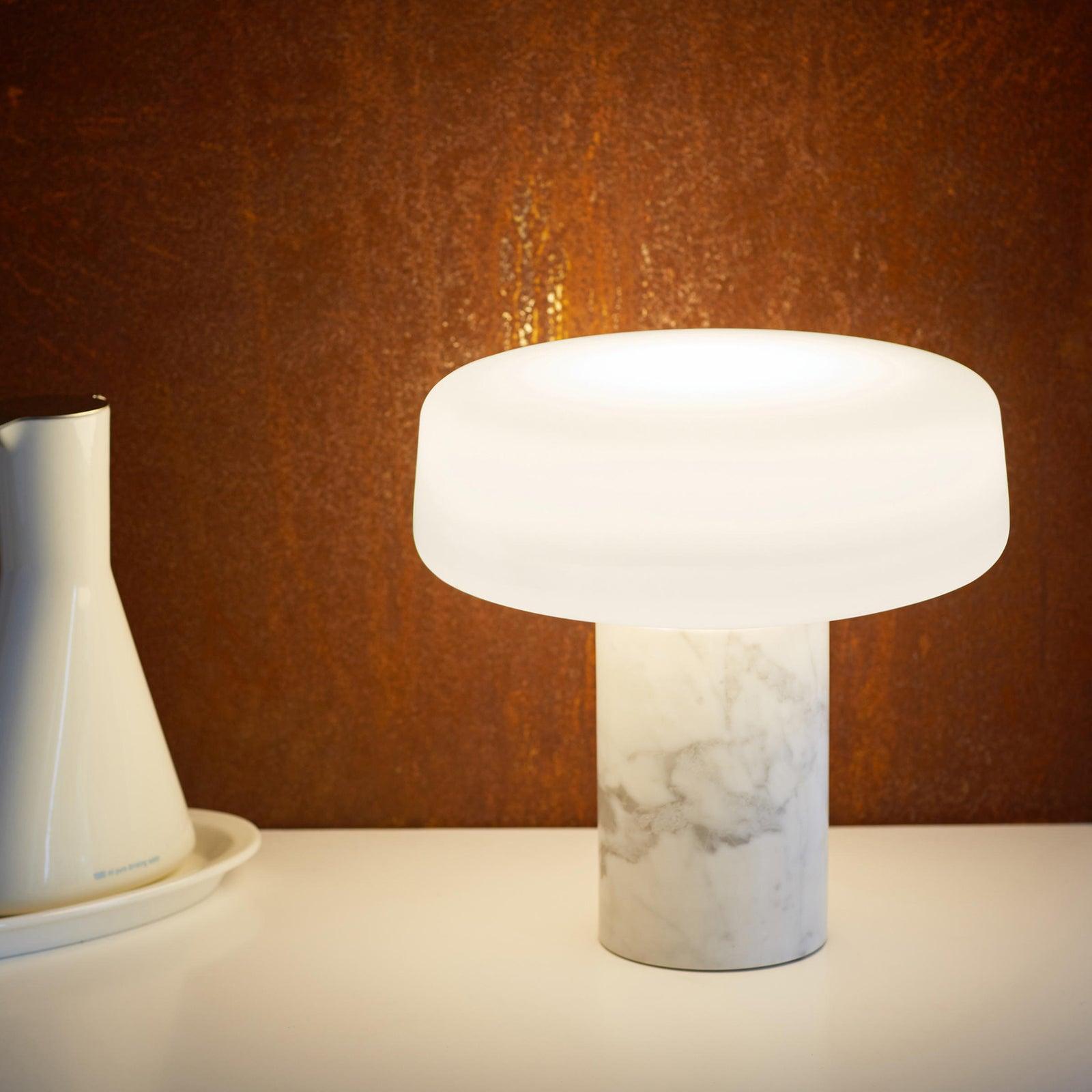 Solid Table Light - Blowlighting