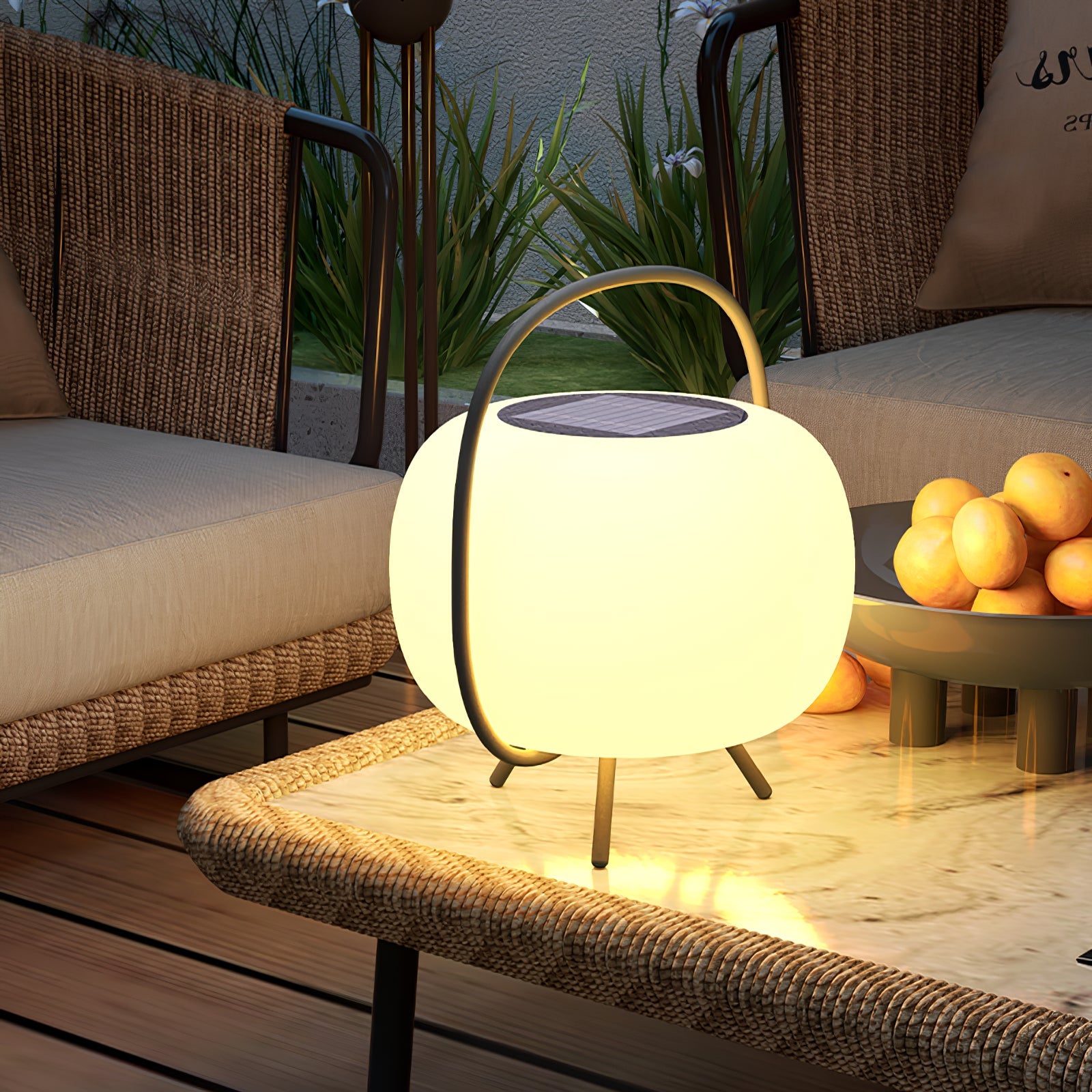 Soluna Pod Lantern Outdoor Lamp - Blowlighting
