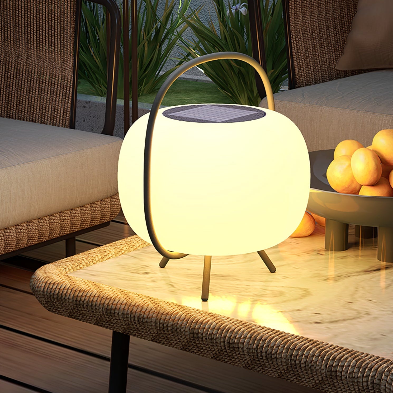 Soluna Pod Lantern Outdoor Lamp - Blowlighting