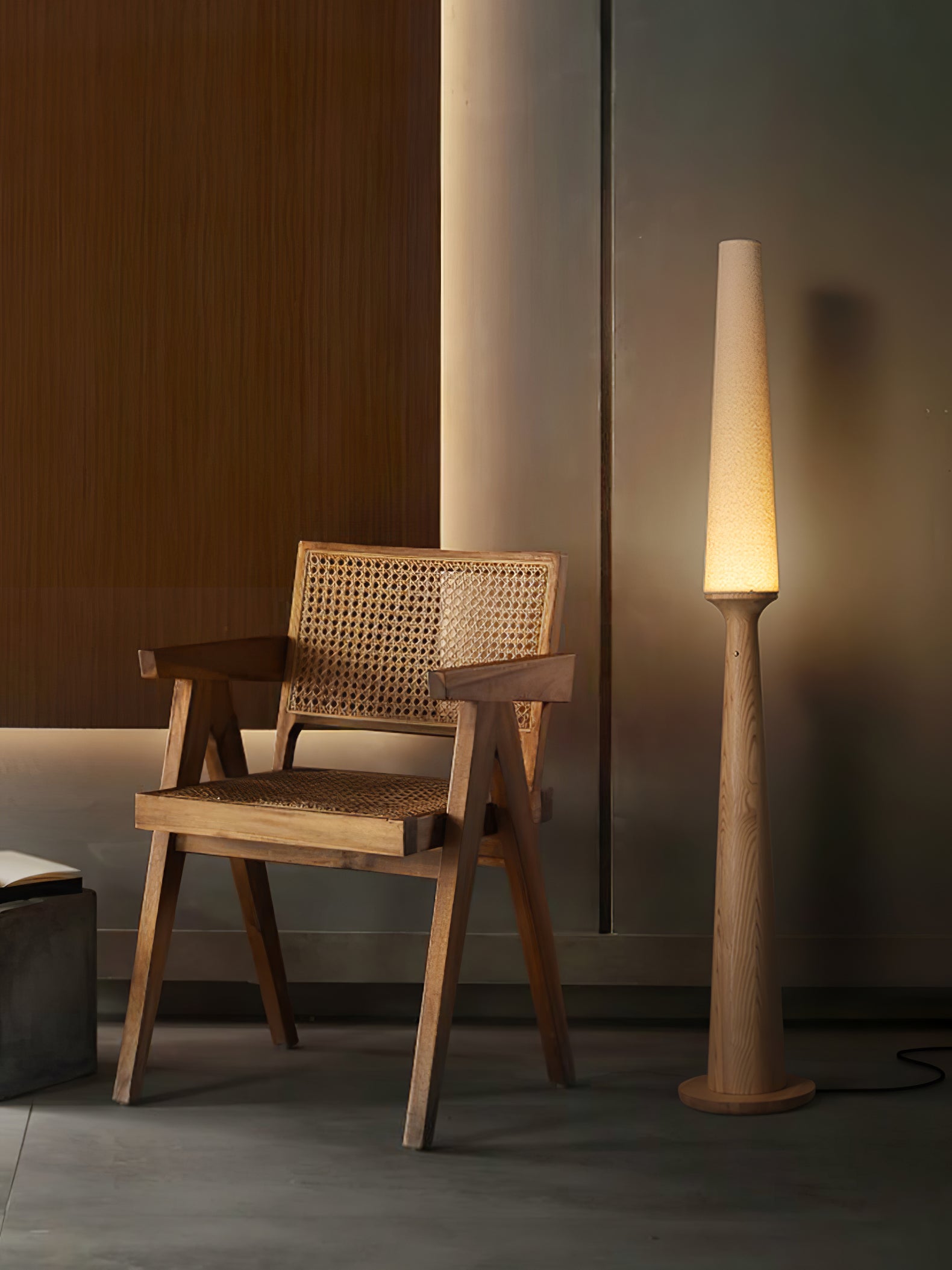 Vetheora Tapered Wood Floor Lamp - Blowlighting