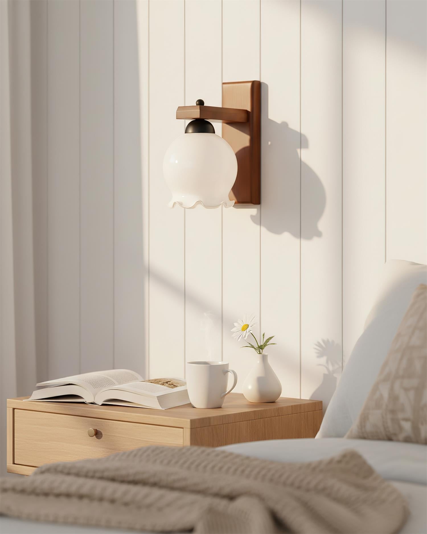 Murmura Elegant Wood Wall Lamp