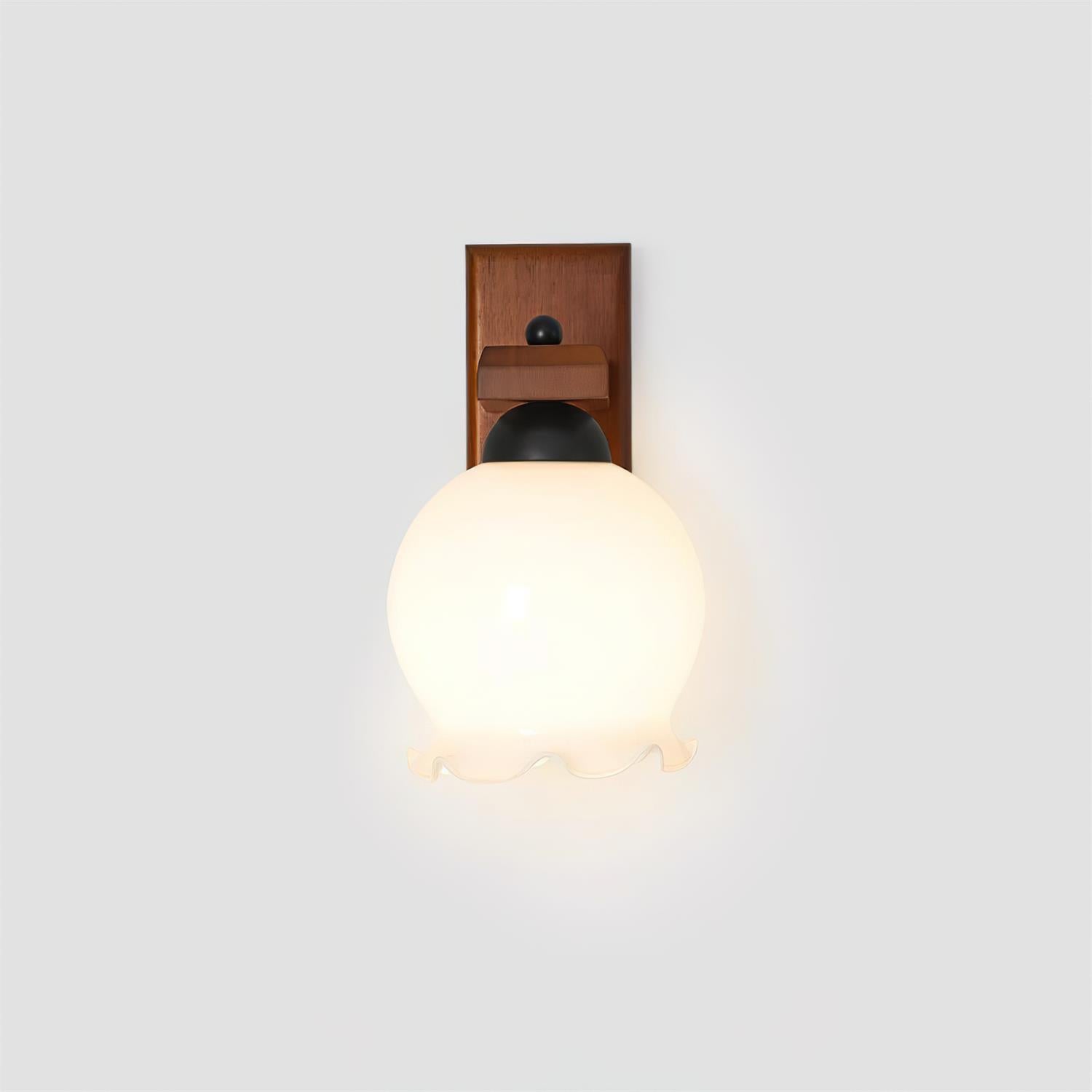 Murmura Elegant Wood Wall Lamp