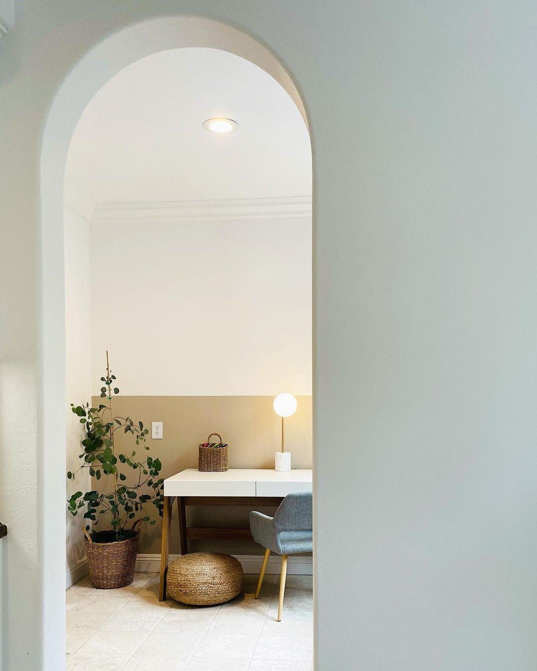 Sphere & Stem Table Lamp - Blowlighting
