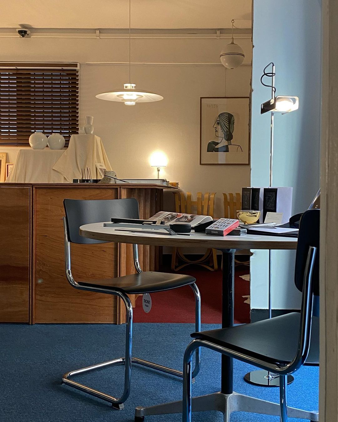 Spider Floor Lamp - Blowlighting
