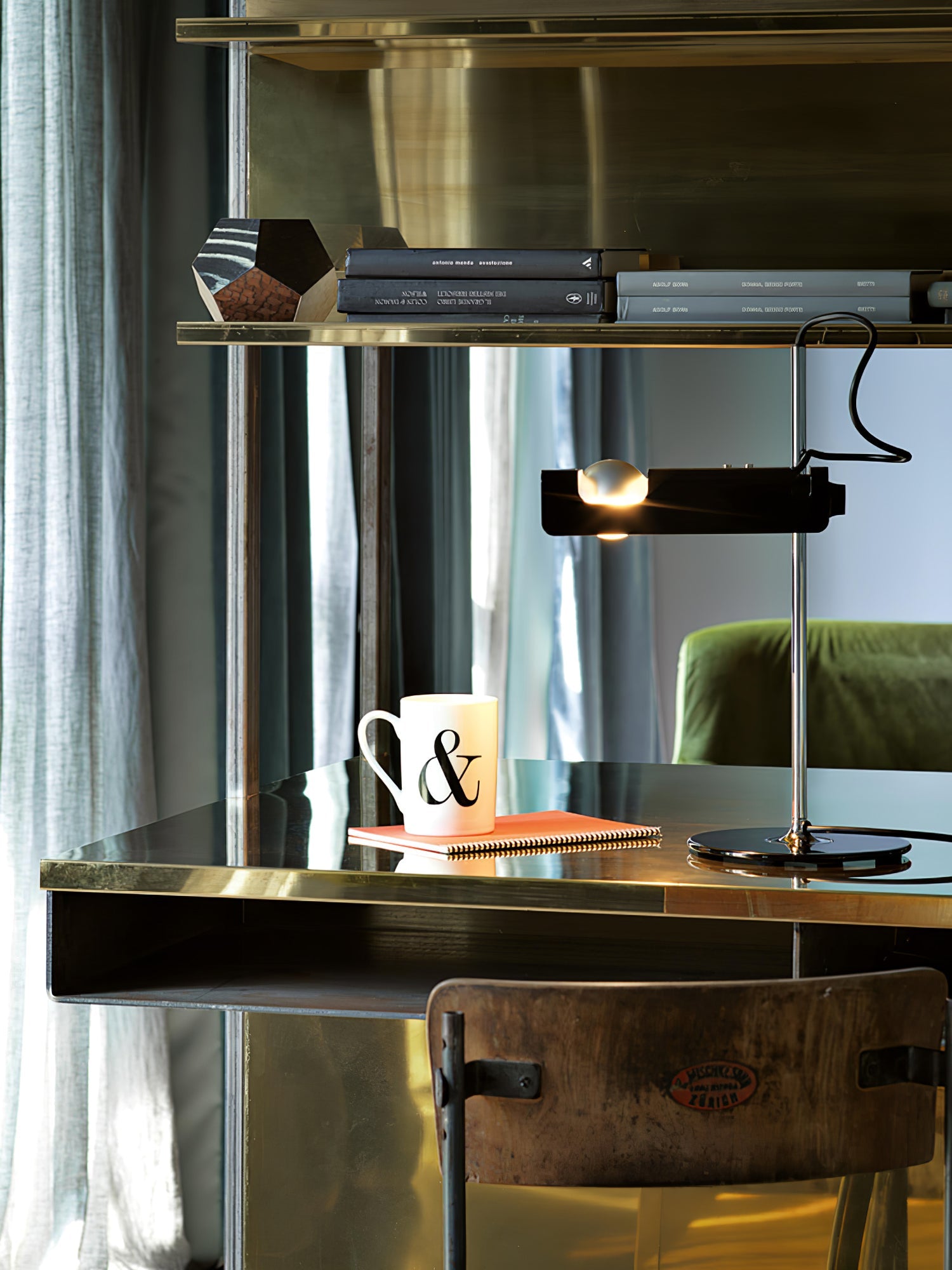 Spider Table Lamp - Blowlighting