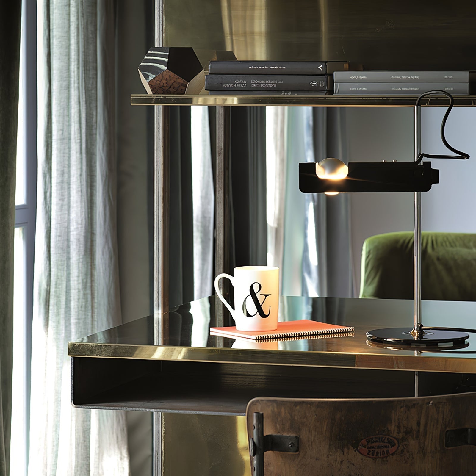 Spider Table Lamp - Blowlighting