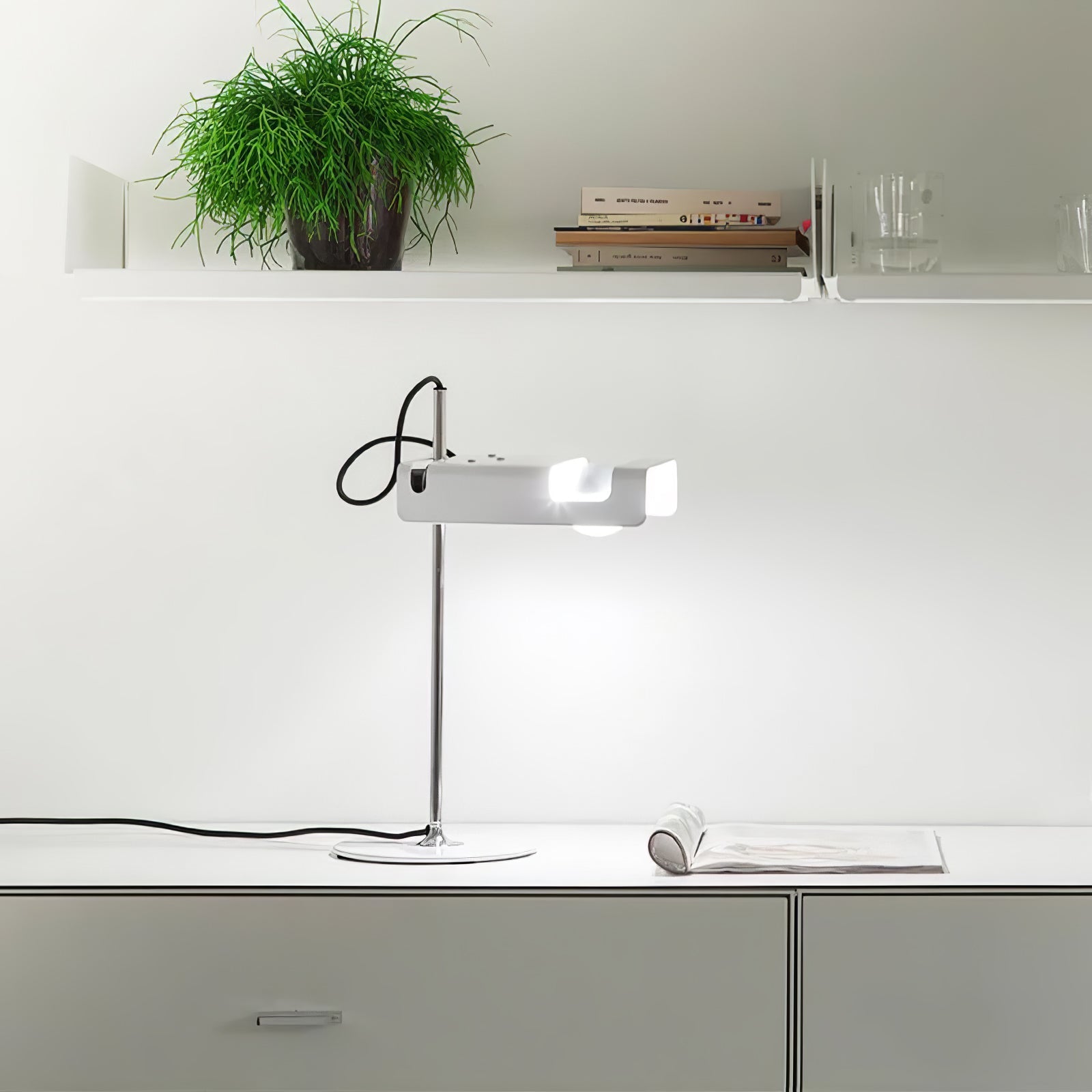 Spider Table Lamp - Blowlighting
