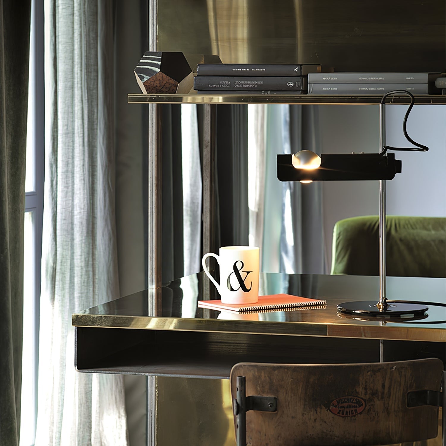 Spider Table Lamp - Blowlighting