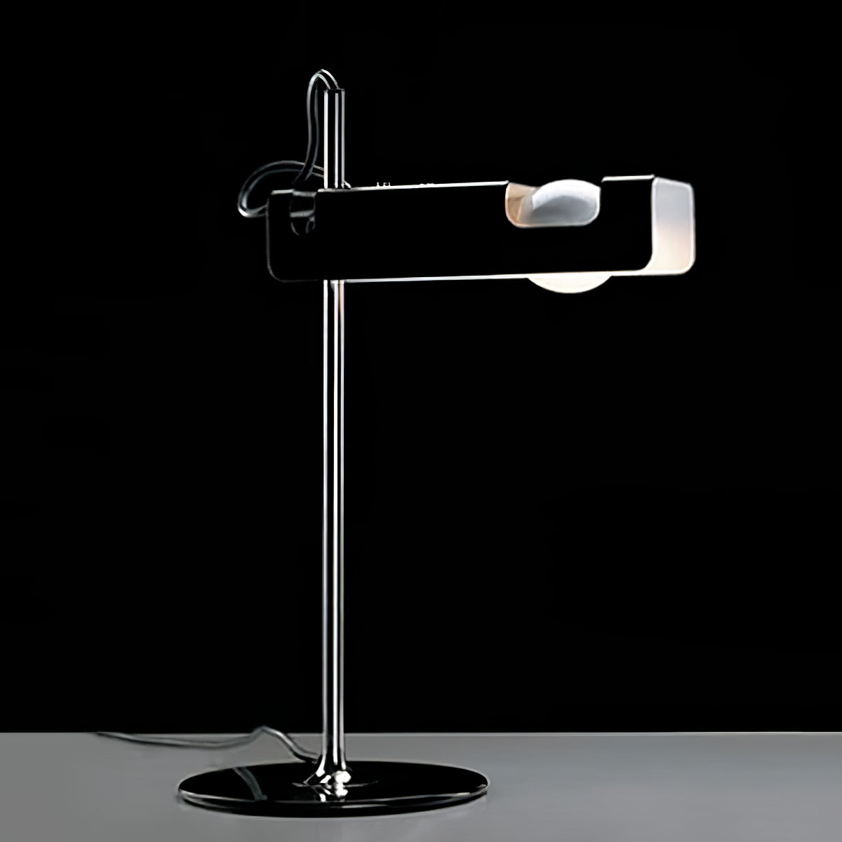 Spider Table Lamp - Blowlighting