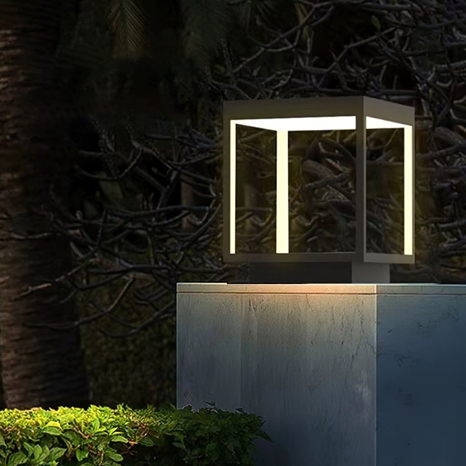 Square Frame Solar Outdoor Light - Blowlighting