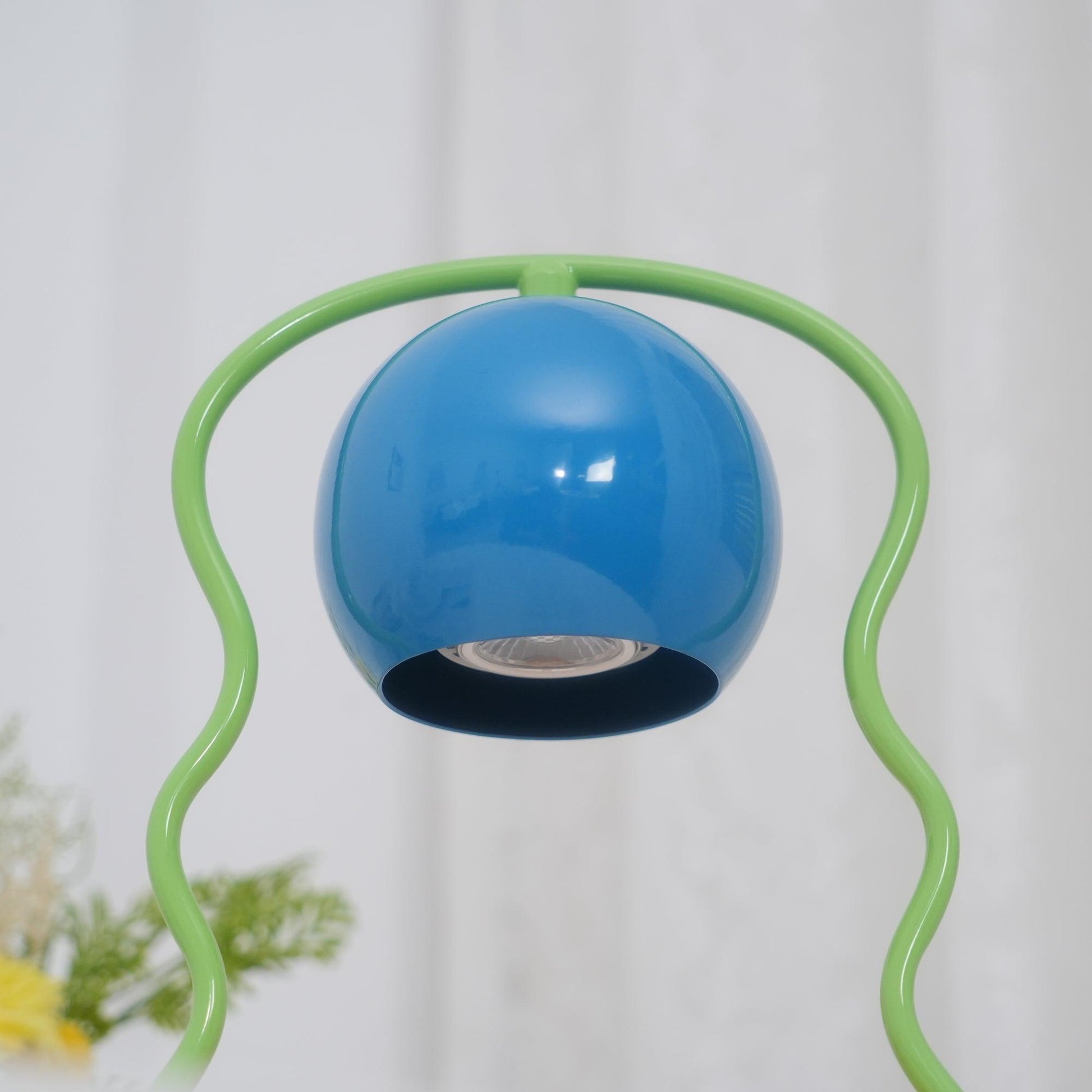 Squiggle Bright Table Lamp - Blowlighting