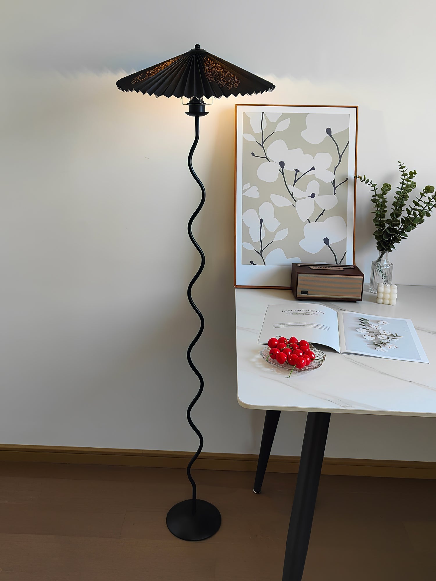 Squiggle Floor Lamp - Blowlighting