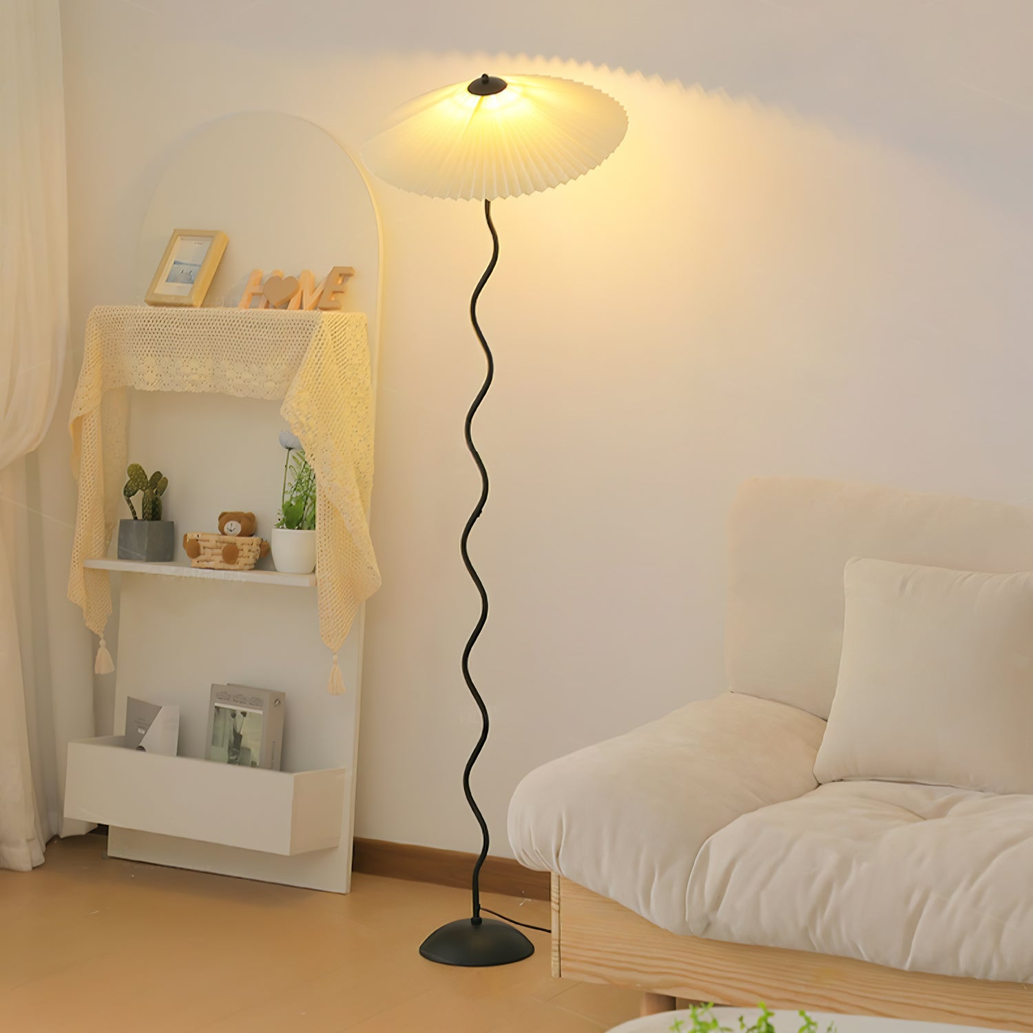 Squiggle Floor Lamp - Blowlighting