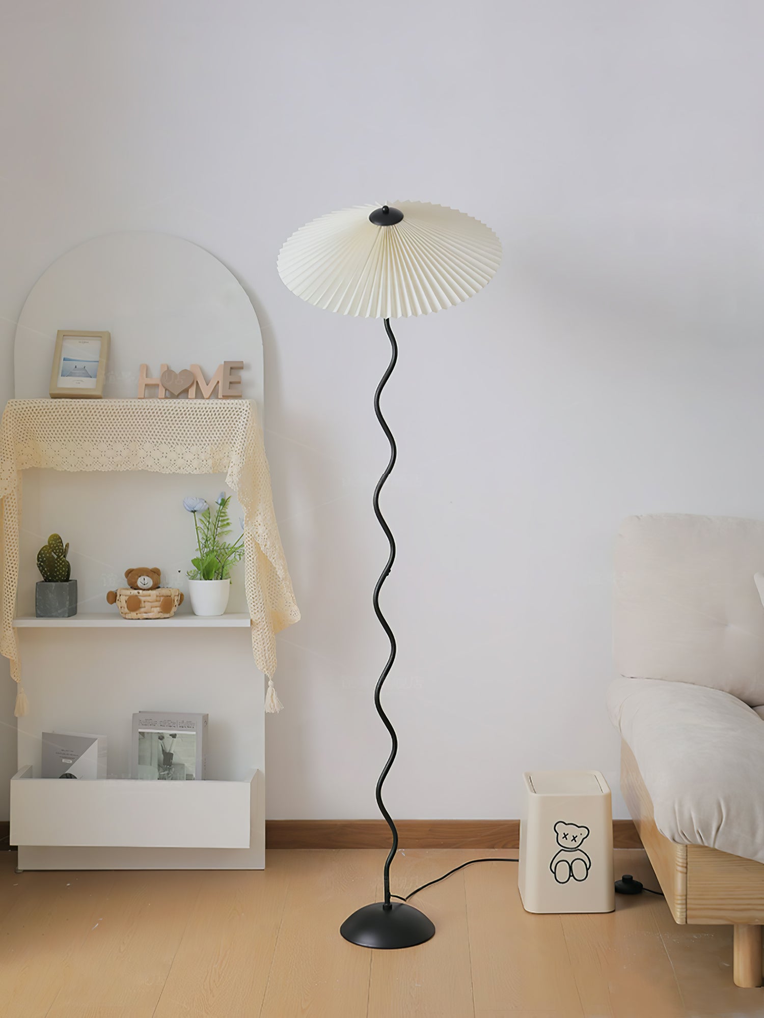 Squiggle Floor Lamp - Blowlighting