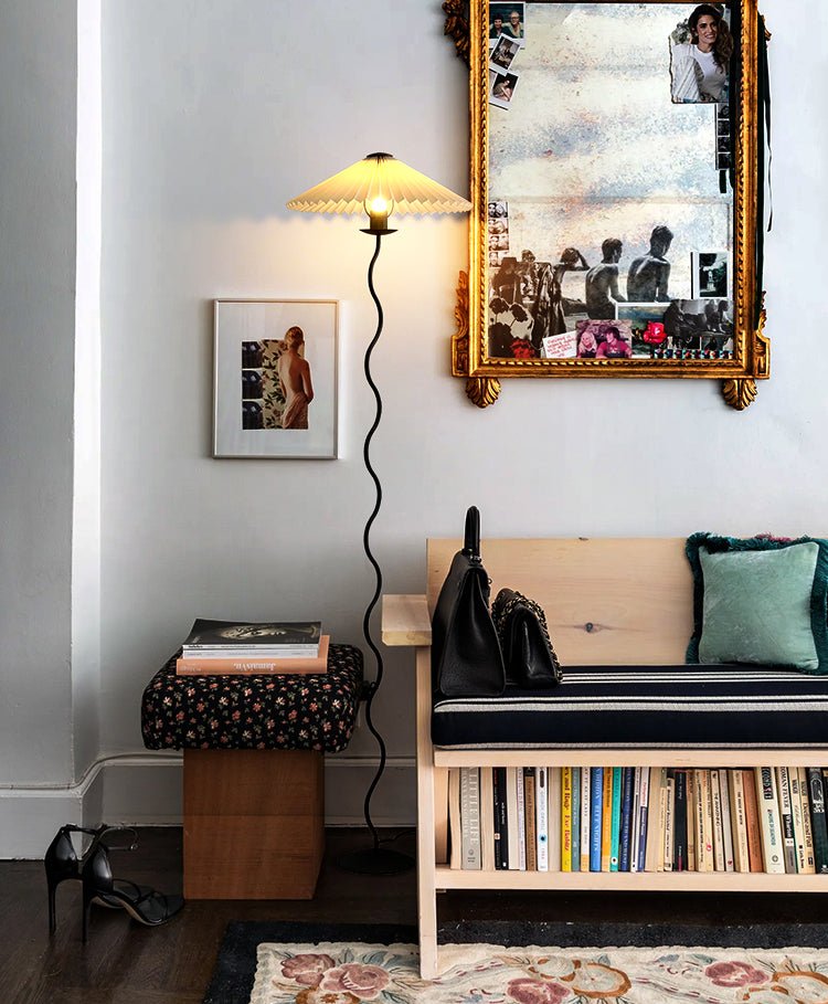 Squiggle Floor Lamp - Blowlighting