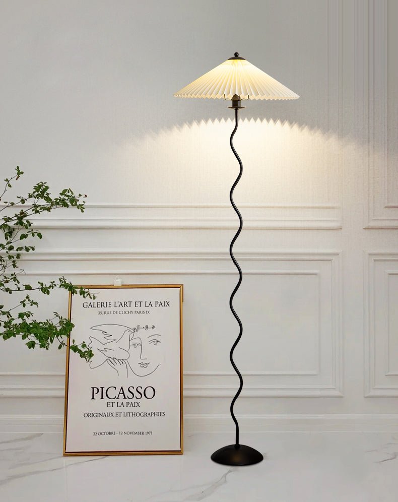 Squiggle Floor Lamp - Blowlighting