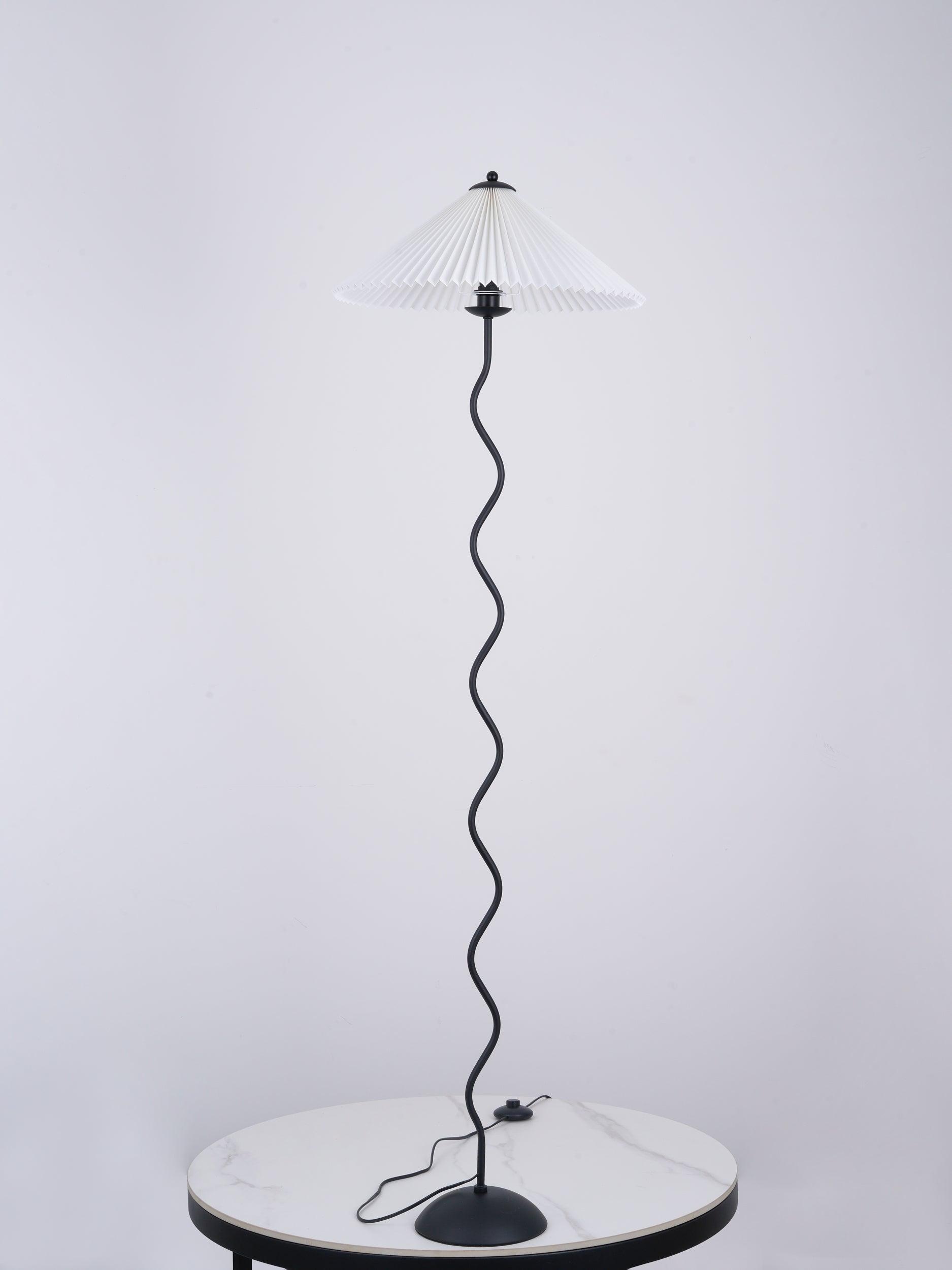 Squiggle Floor Lamp - Blowlighting