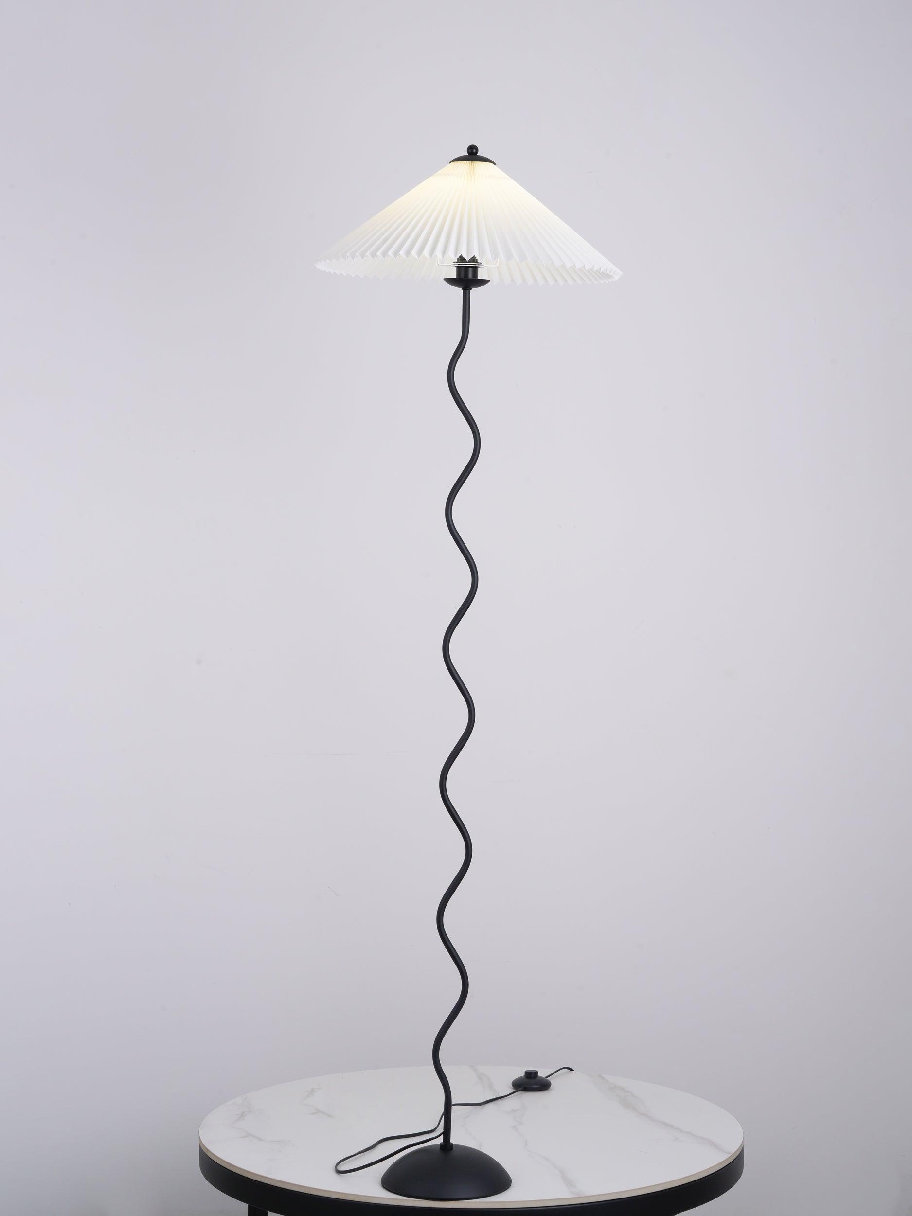 Squiggle Floor Lamp - Blowlighting