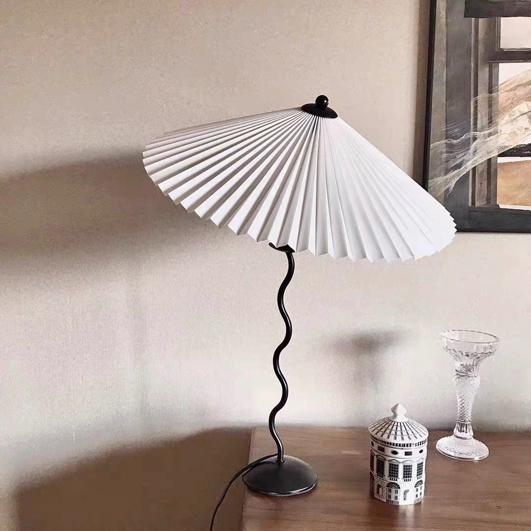 Squiggle Table Lamp - Blowlighting