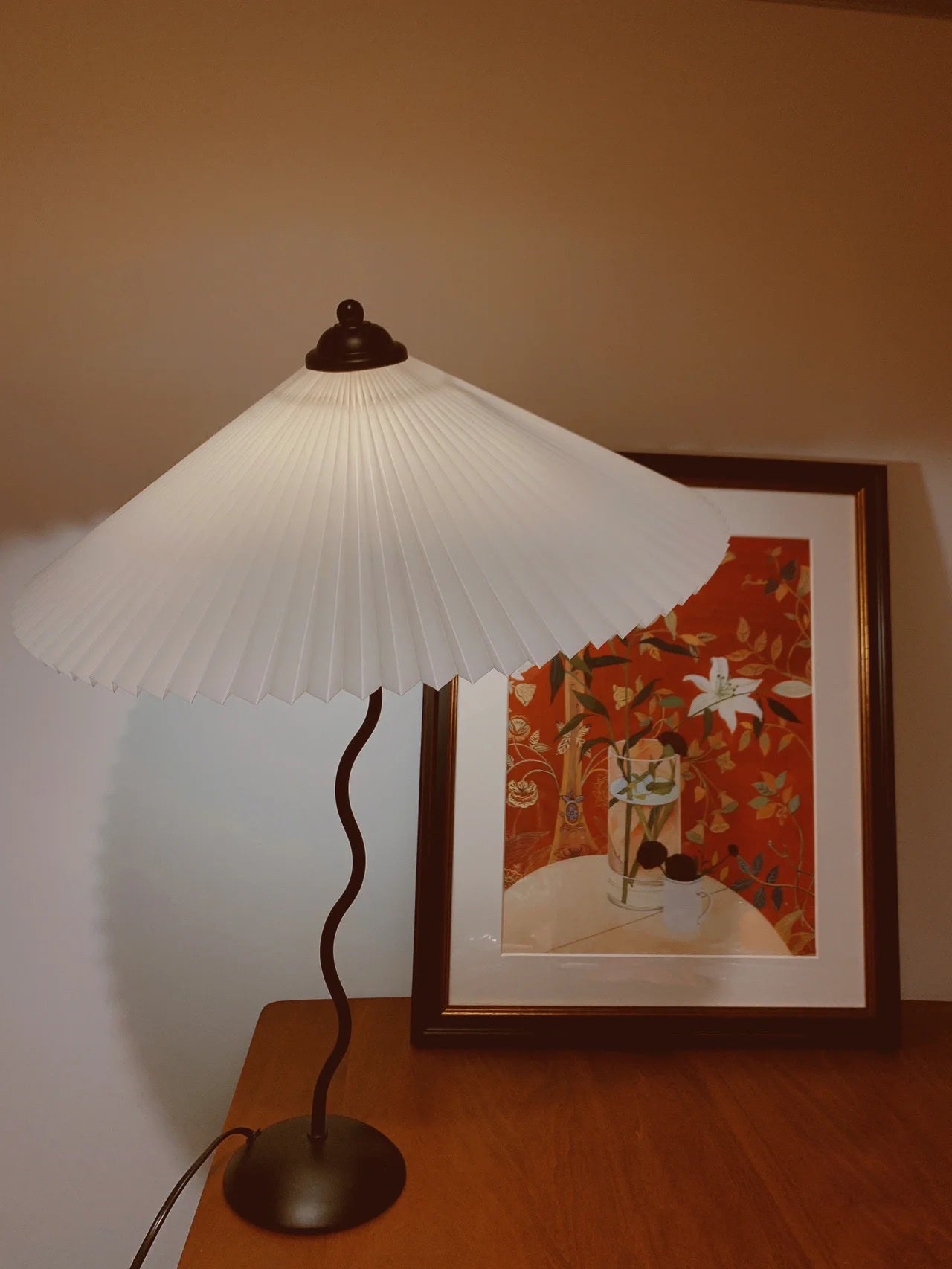 Squiggle Table Lamp - Blowlighting