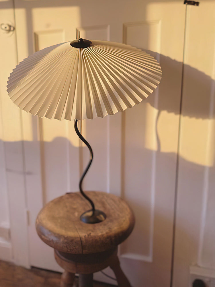 Squiggle Table Lamp - Blowlighting