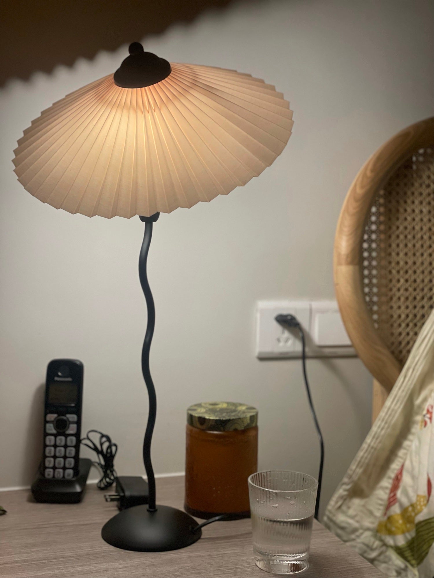 Squiggle Table Lamp - Blowlighting