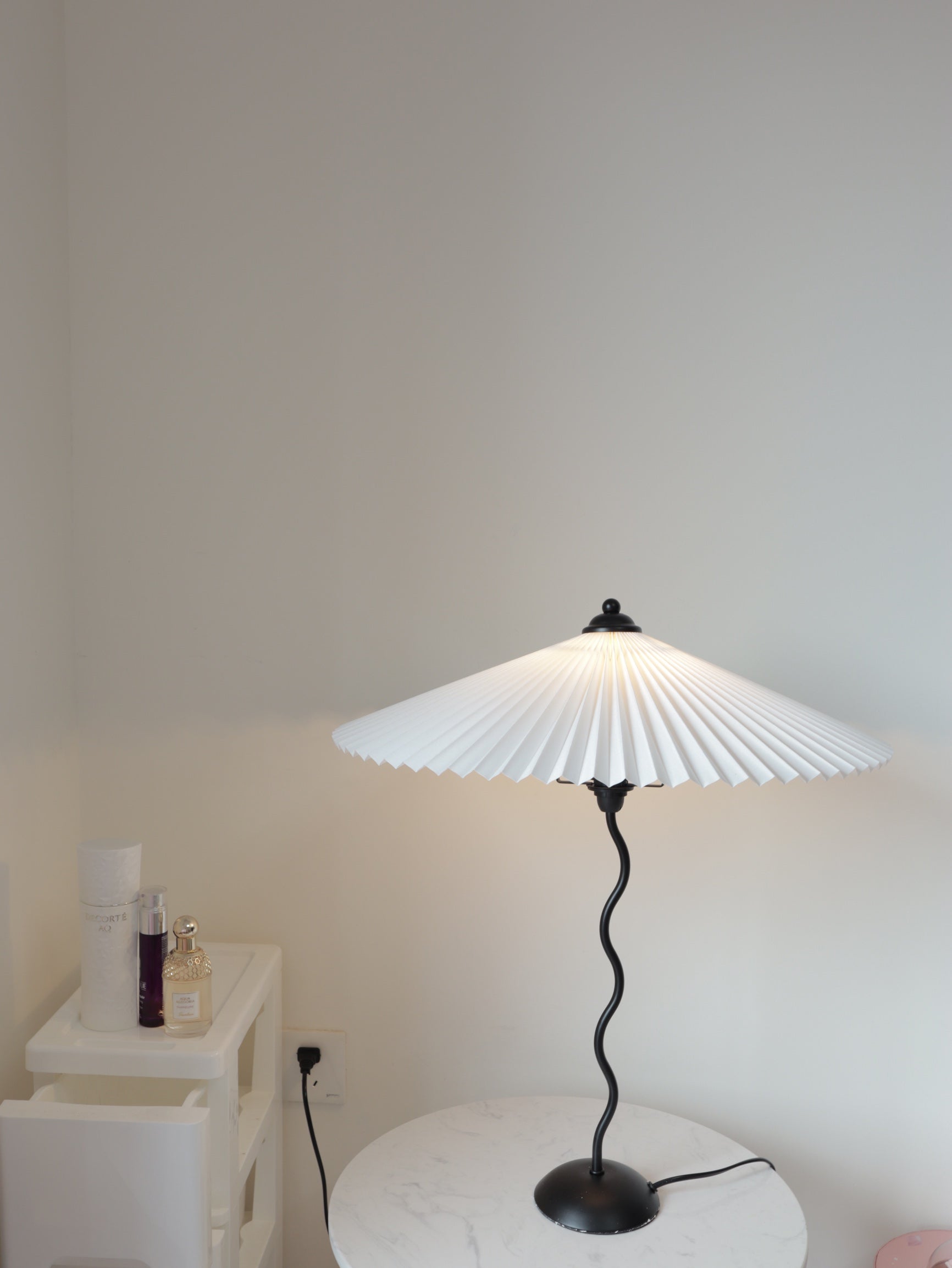 Squiggle Table Lamp - Blowlighting