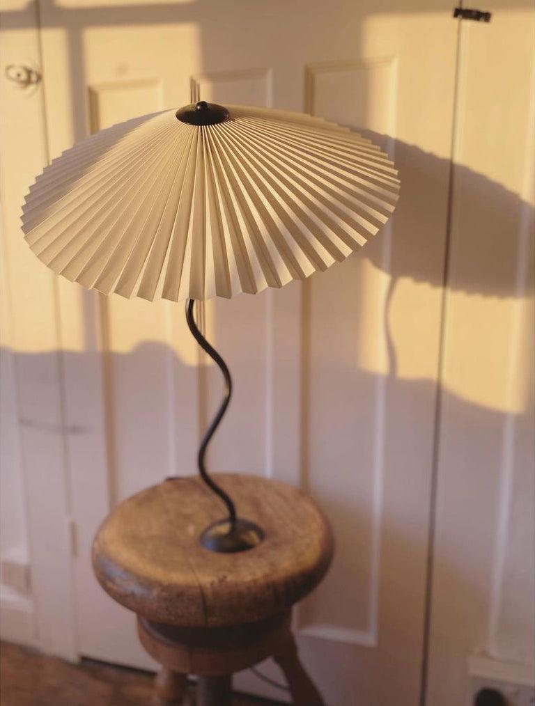 Squiggle Table Lamp - Blowlighting
