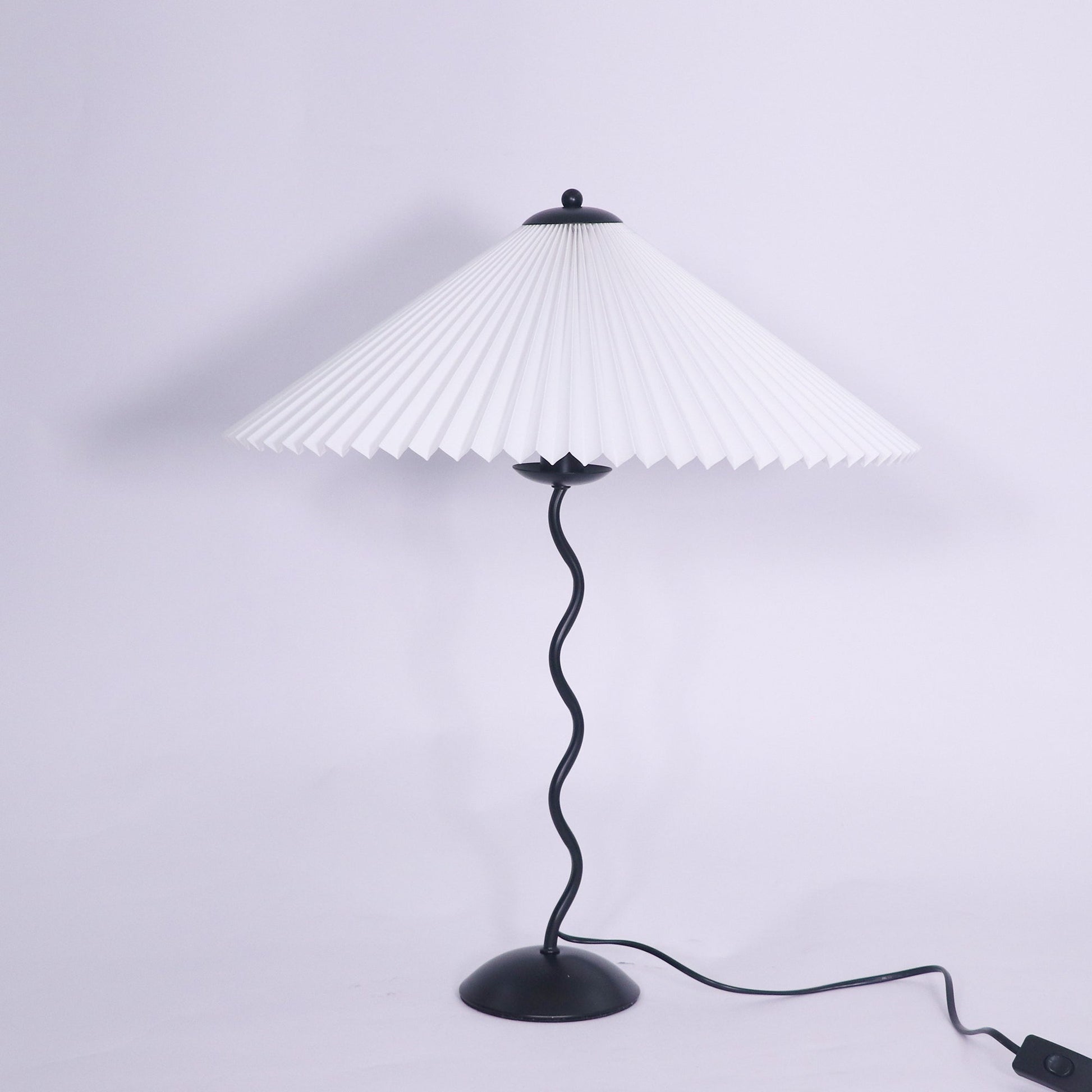 Squiggle Table Lamp - Blowlighting