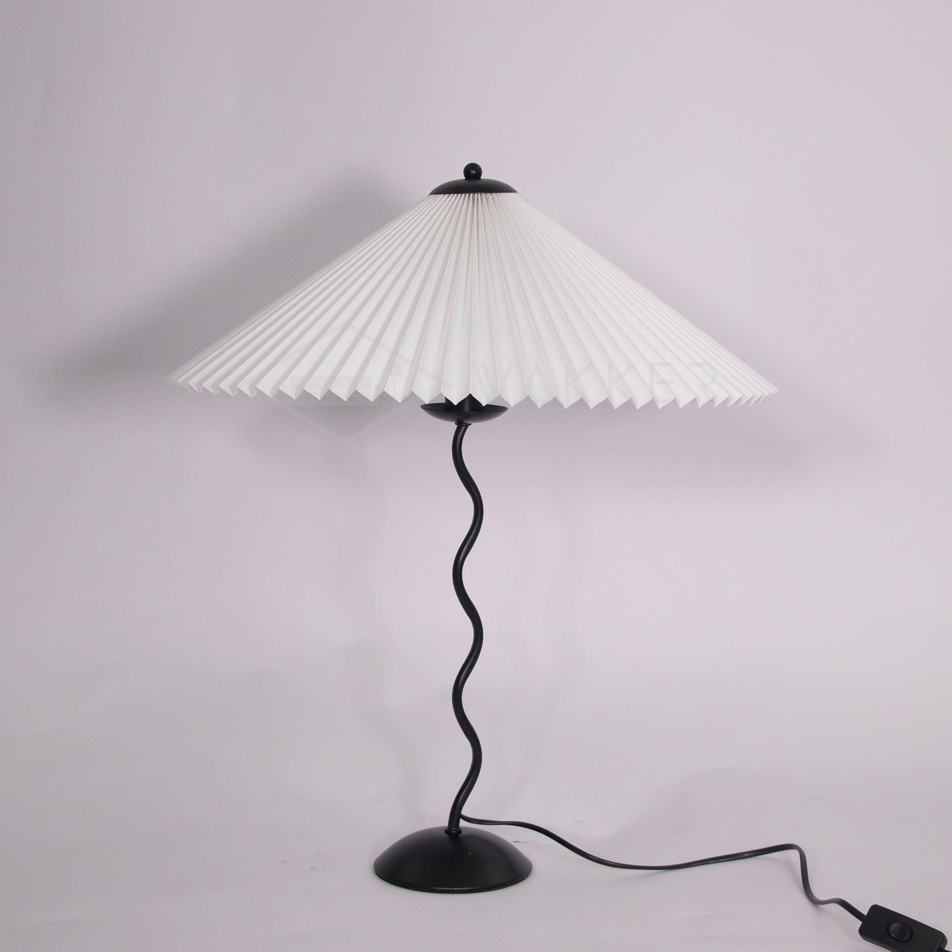 Squiggle Table Lamp - Blowlighting