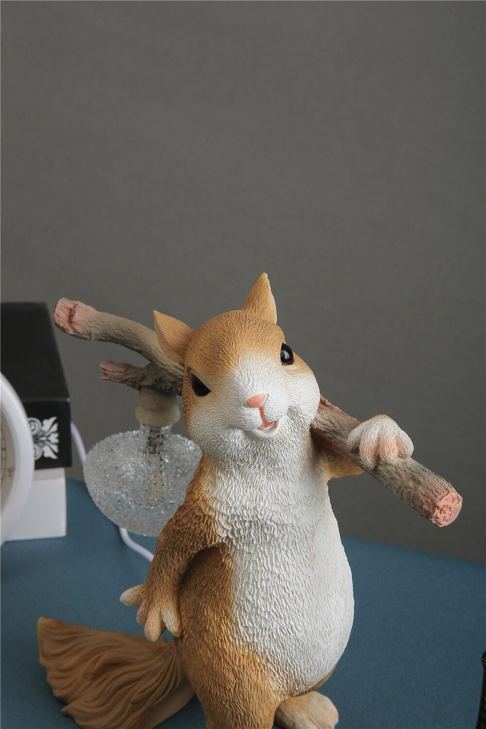 Squirrel Table Lamp - Blowlighting