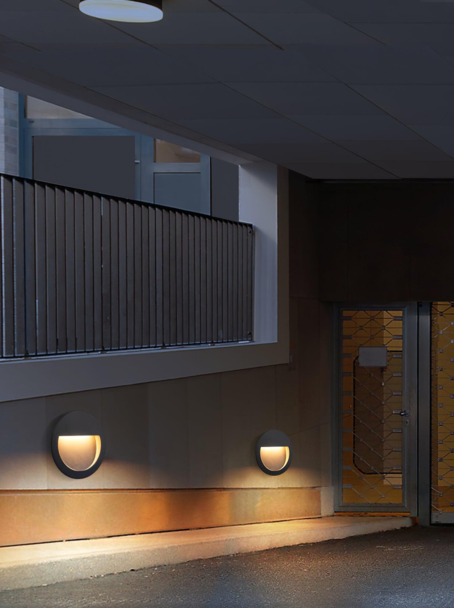 Step And Wall Light - Blowlighting