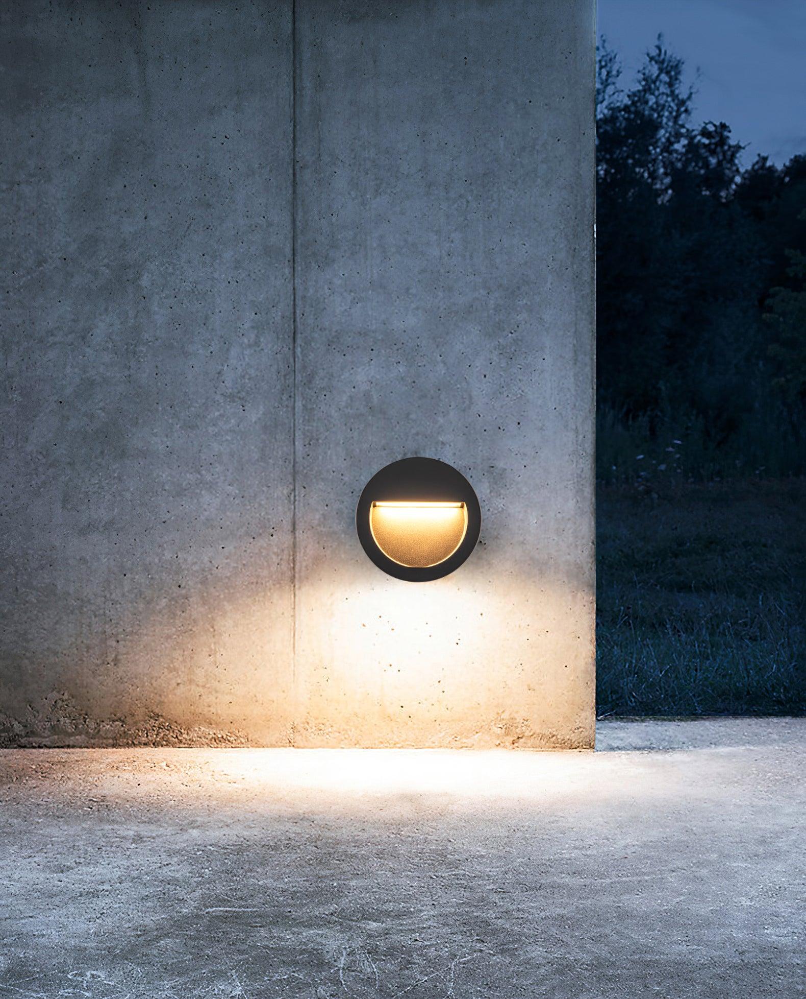 Step And Wall Light - Blowlighting